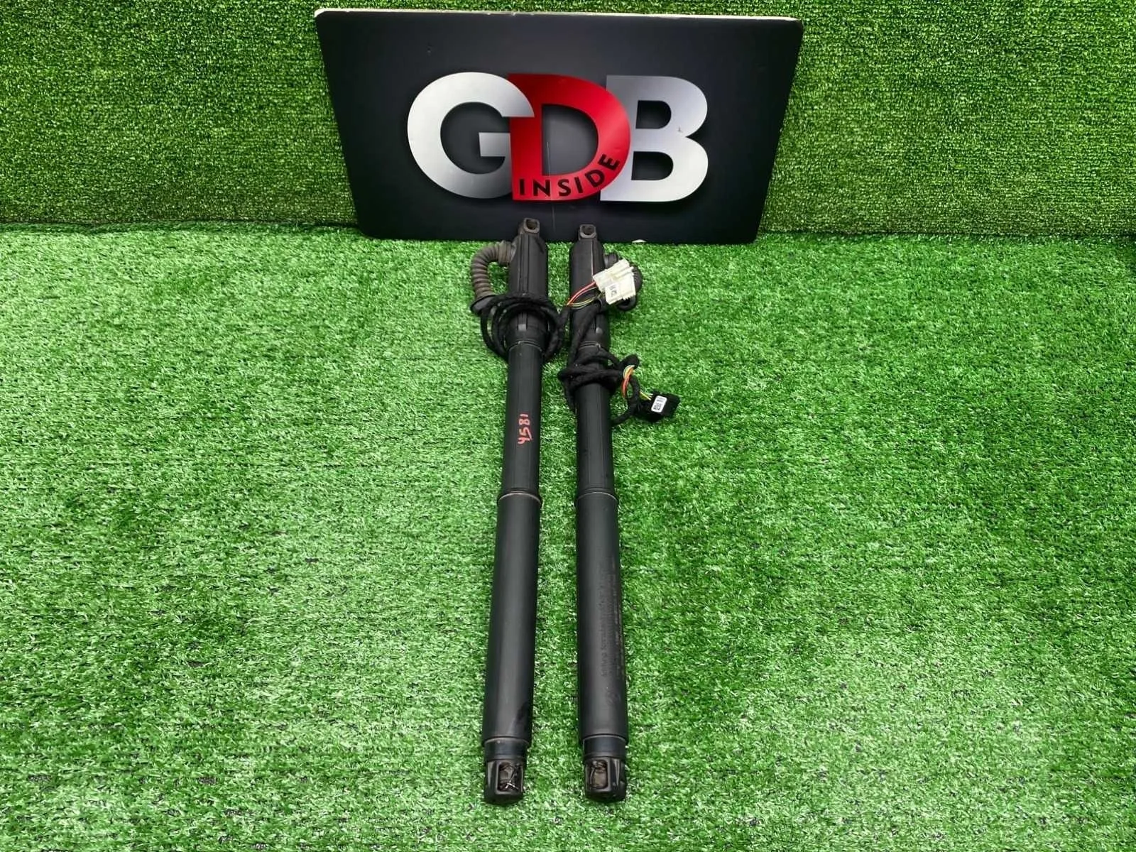 Амортизатор багажника Bmw X5 19.01.2012 51247332695 E70 N57D30A