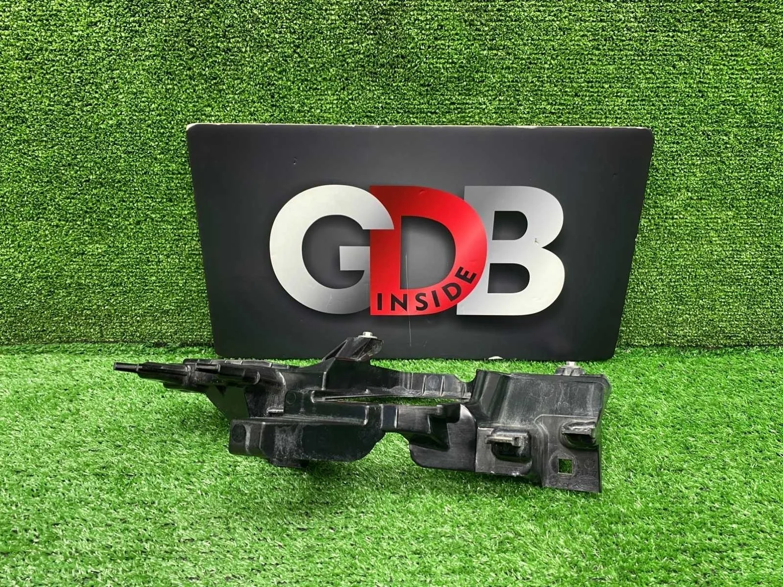 Кронштейн фары Bmw 7 Series 30.01.2007 63117162089 E65 N62B40A, передний левый