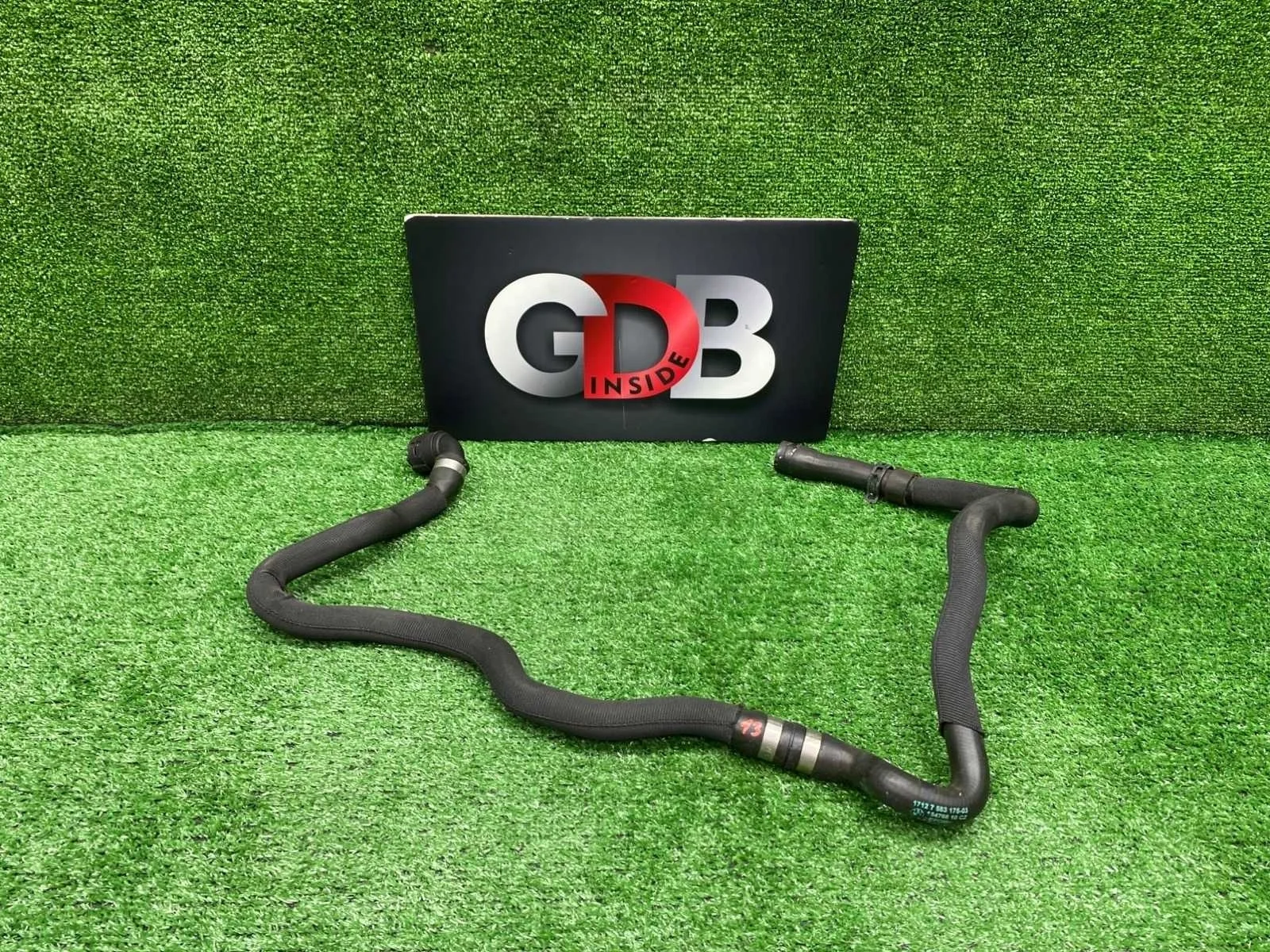 Патрубок системы охлаждения 17127583175