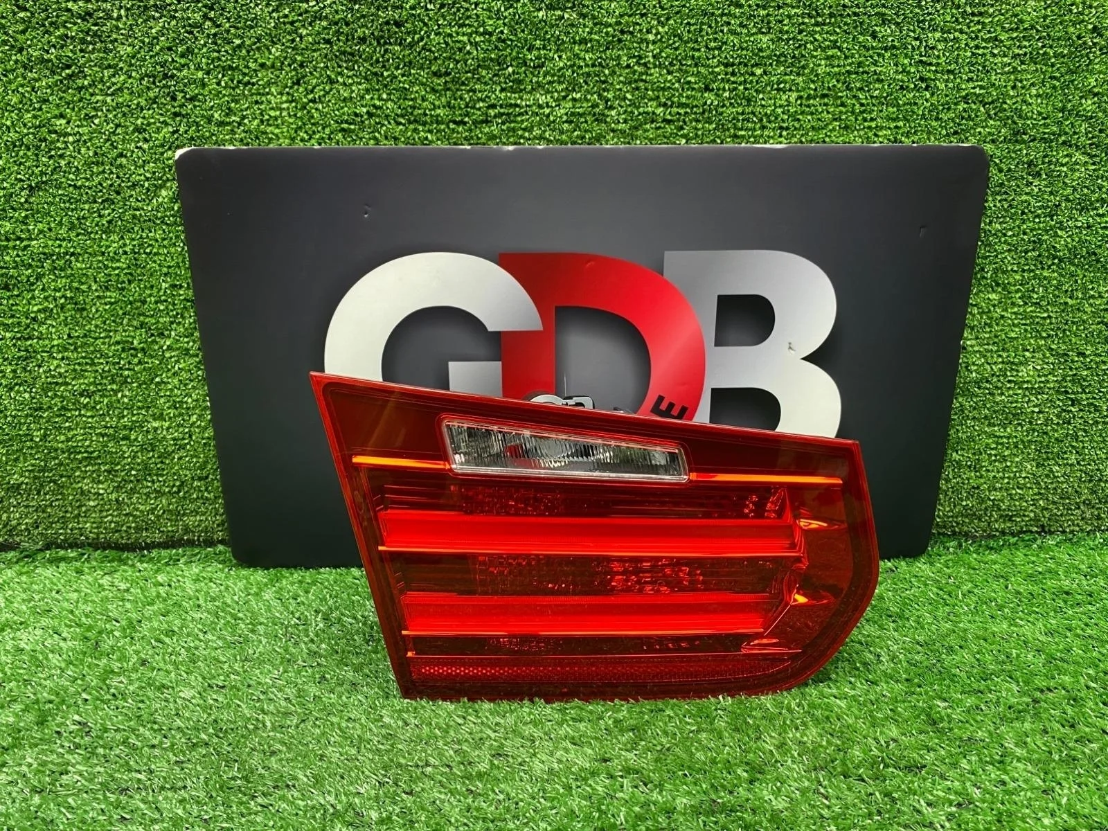 Фонарь внутренний BMW 3 series 06.09.2012 63217372793 F30 N20B20B, задний левый