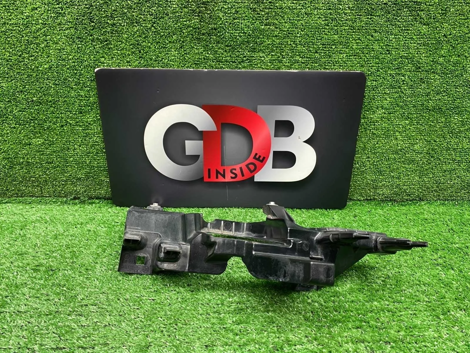 Кронштейн фары Bmw 7 Series 30.01.2007 63117162090 E65 N62B40A, передний правый