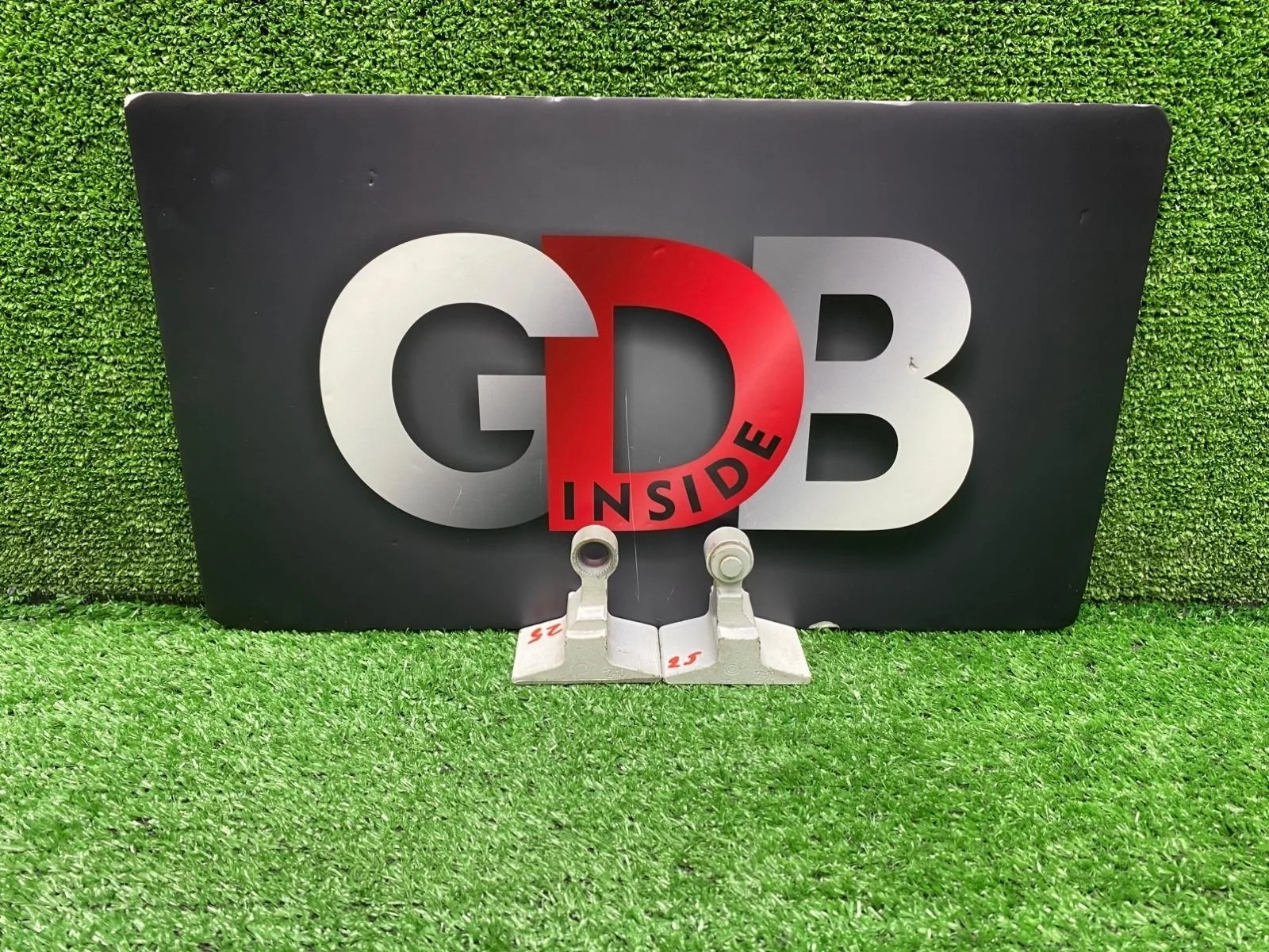 Петля двери BMW 5 series 2011 41517259591 F11 N52B25A, передняя левая