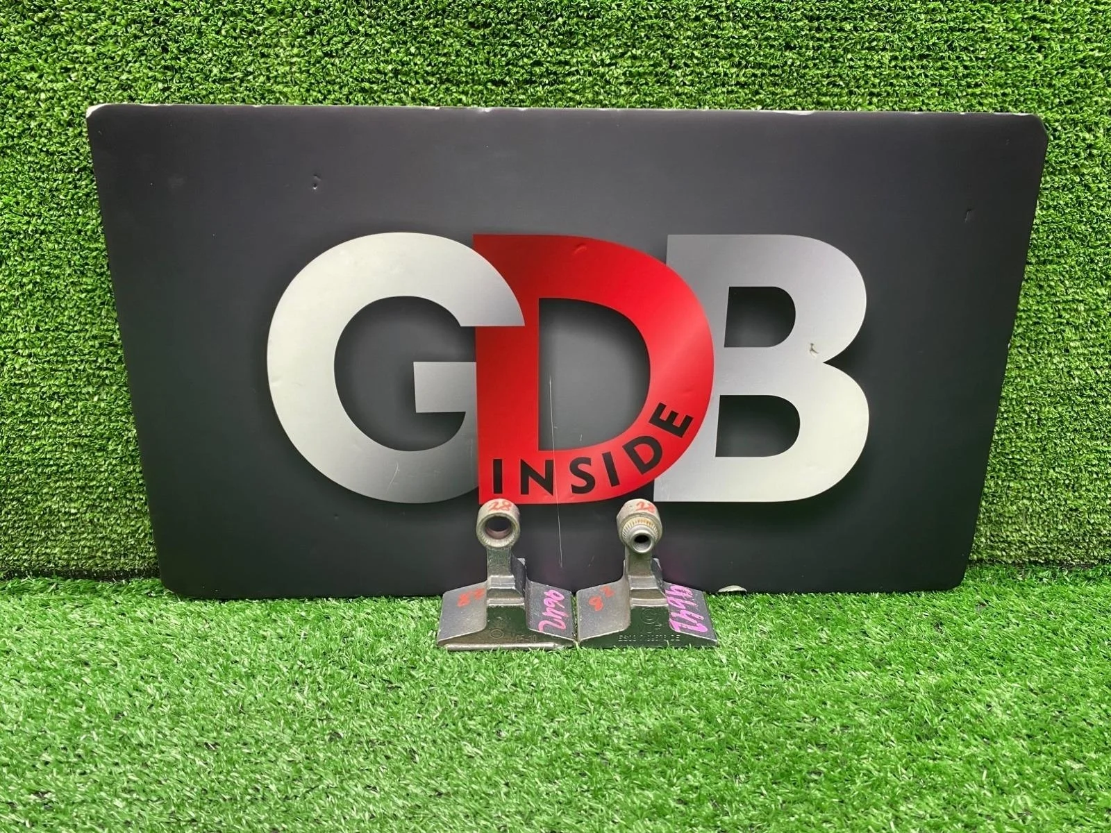 Петля двери BMW 5 series 20.05.2010 41517259592 F10 N52B30AF, передняя правая