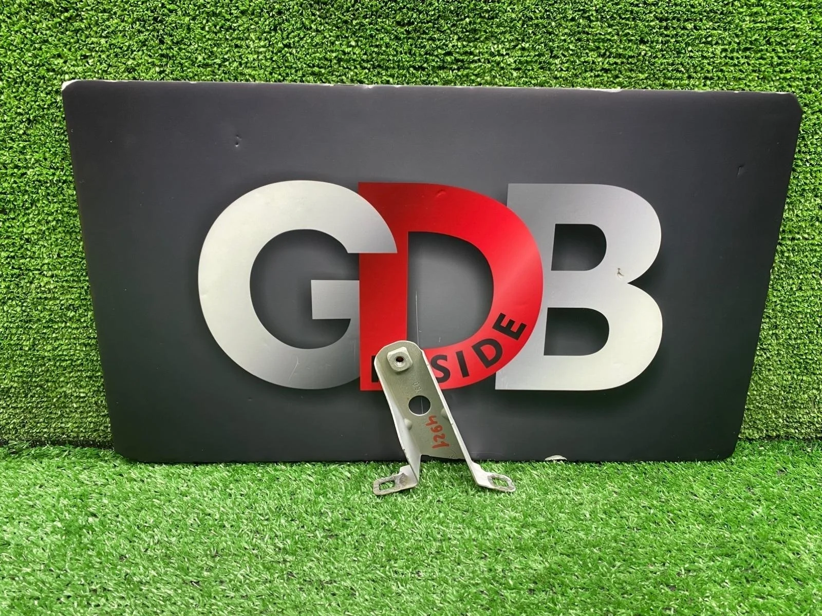 Кронштейн крыла BMW 3 series 2012 41358066938 F30 N20B20A, передний правый