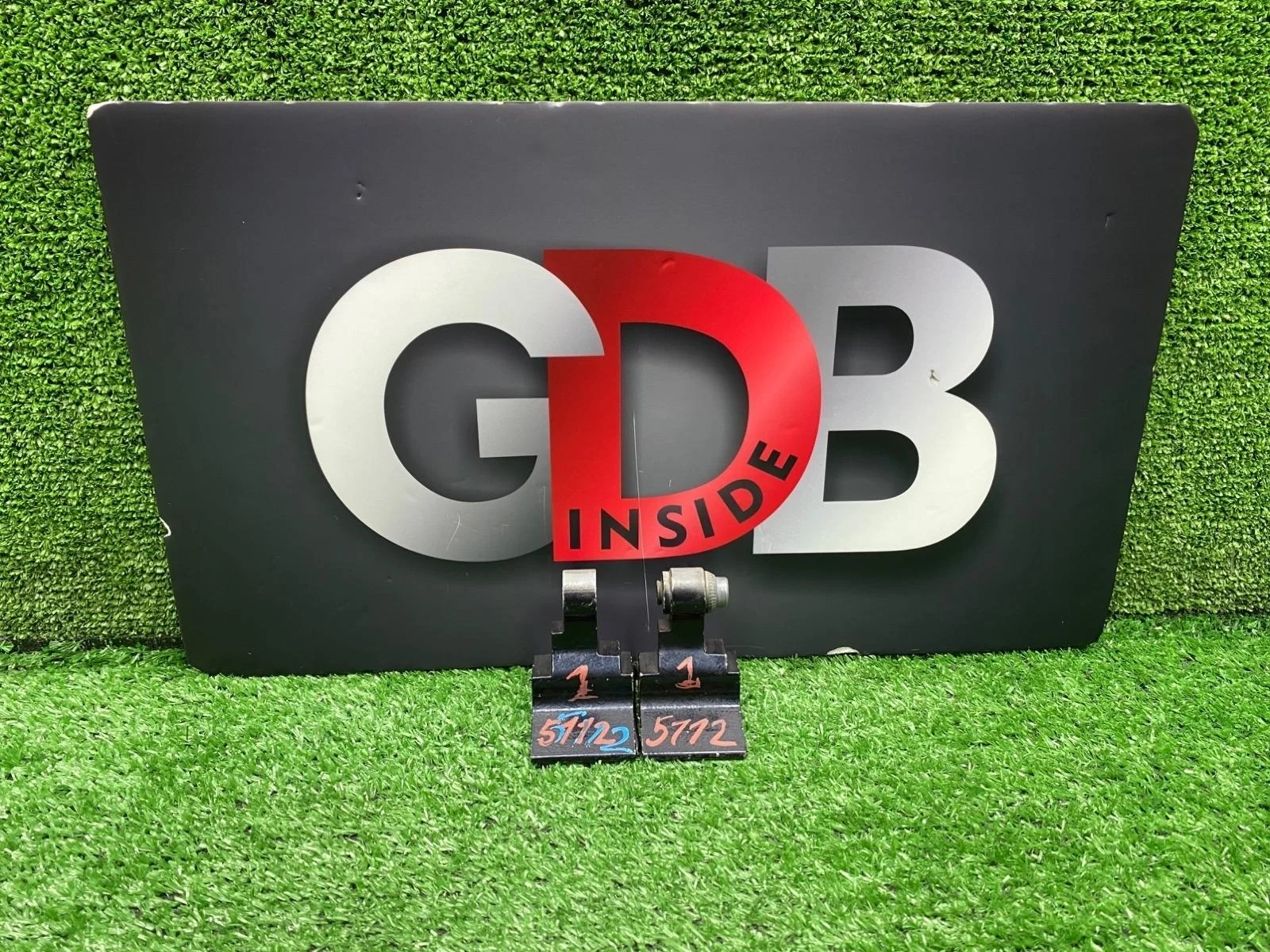 Петля двери BMW 5 series 2012 41517259591 F10 N55B30A, передняя левая