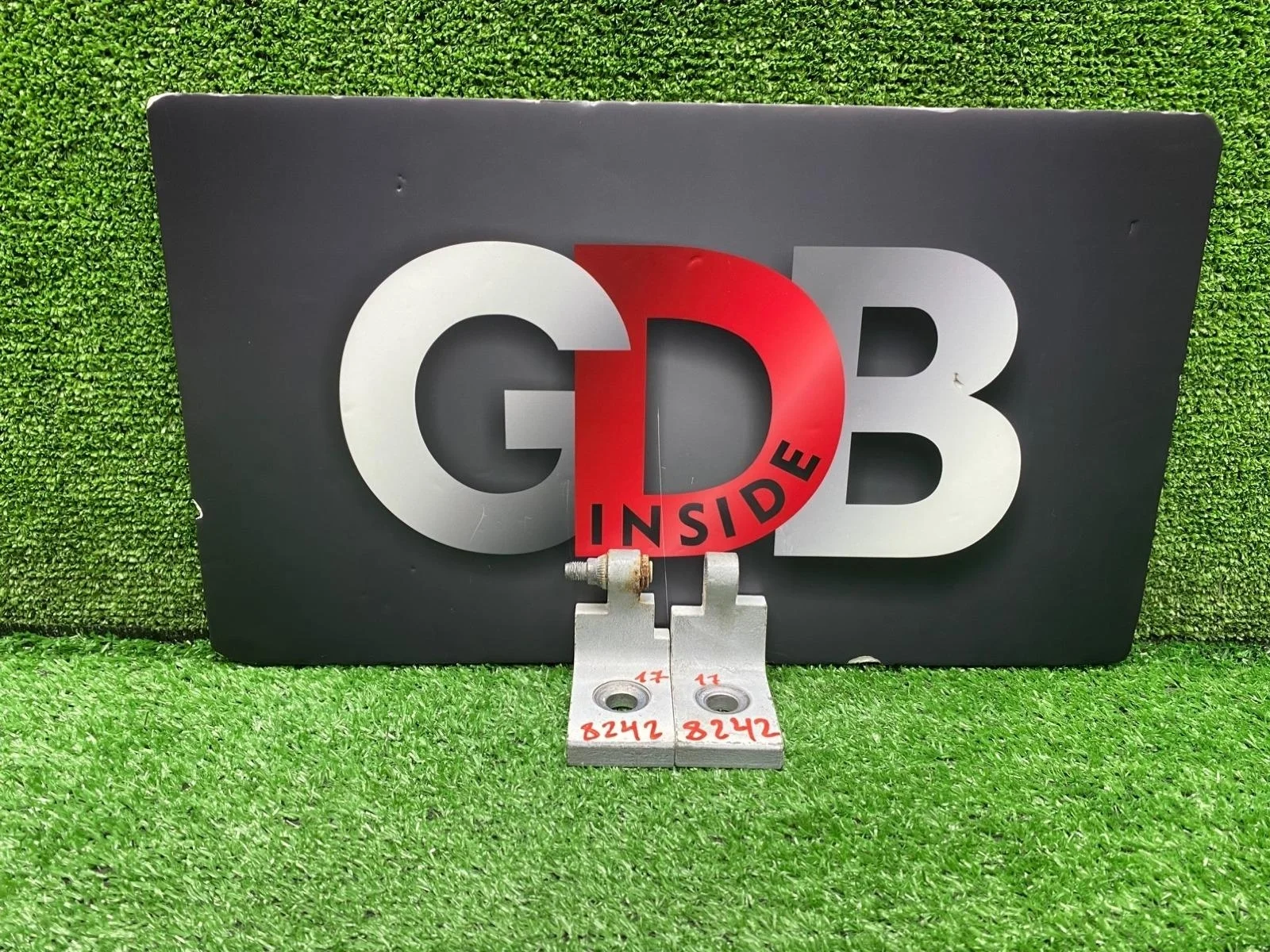 Петля двери BMW X3 2012 41517205551 F25 N55B30A, передняя левая