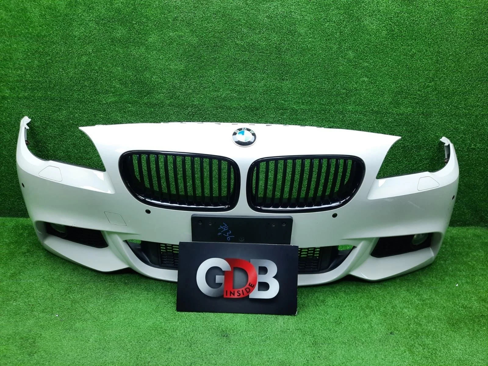 Бампер BMW 5 series 2011 51118048668 F11 N52B25A, передний