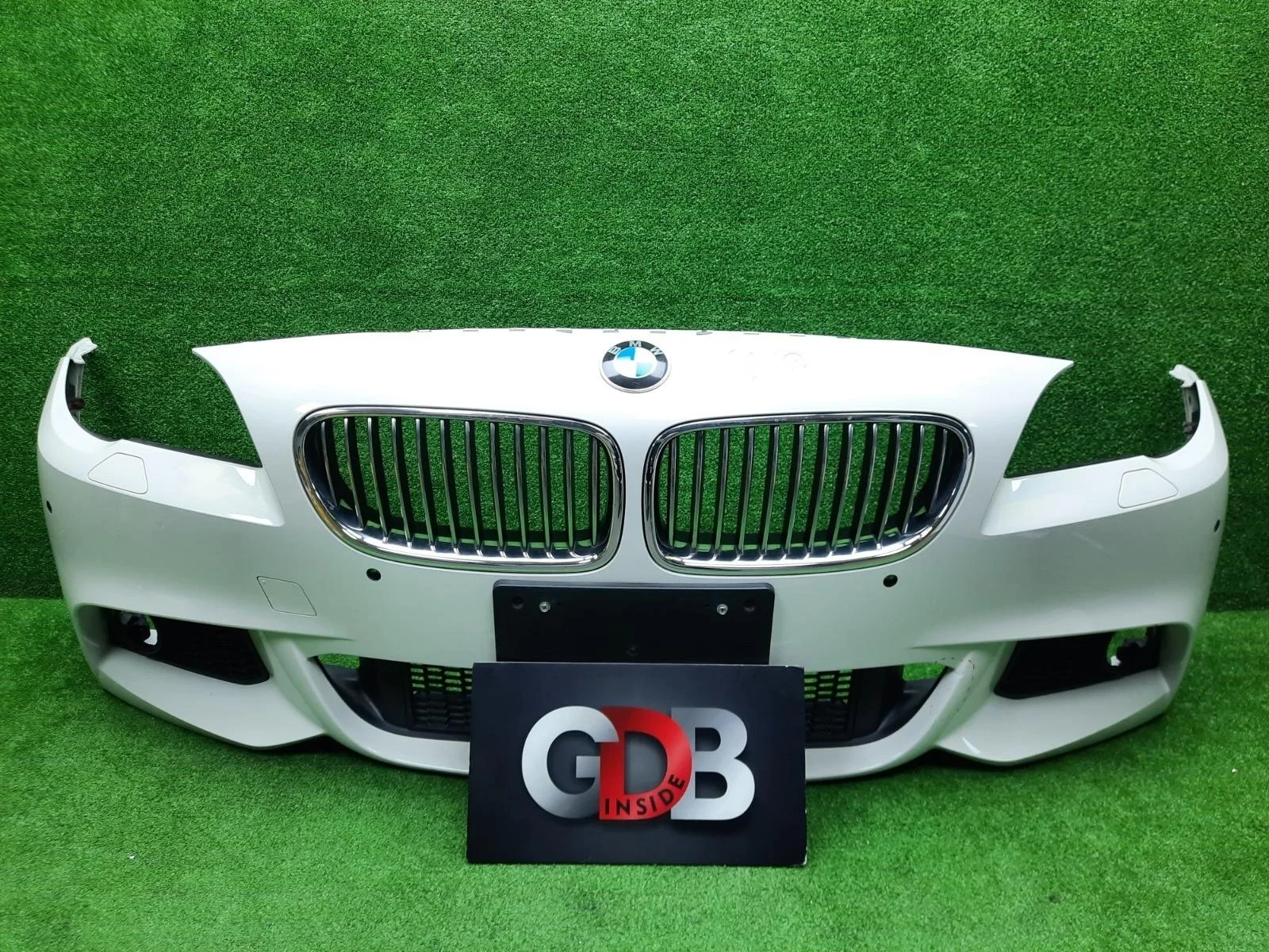 Бампер BMW 5 series 2010 51118048668 F10 N52B25AF, передний