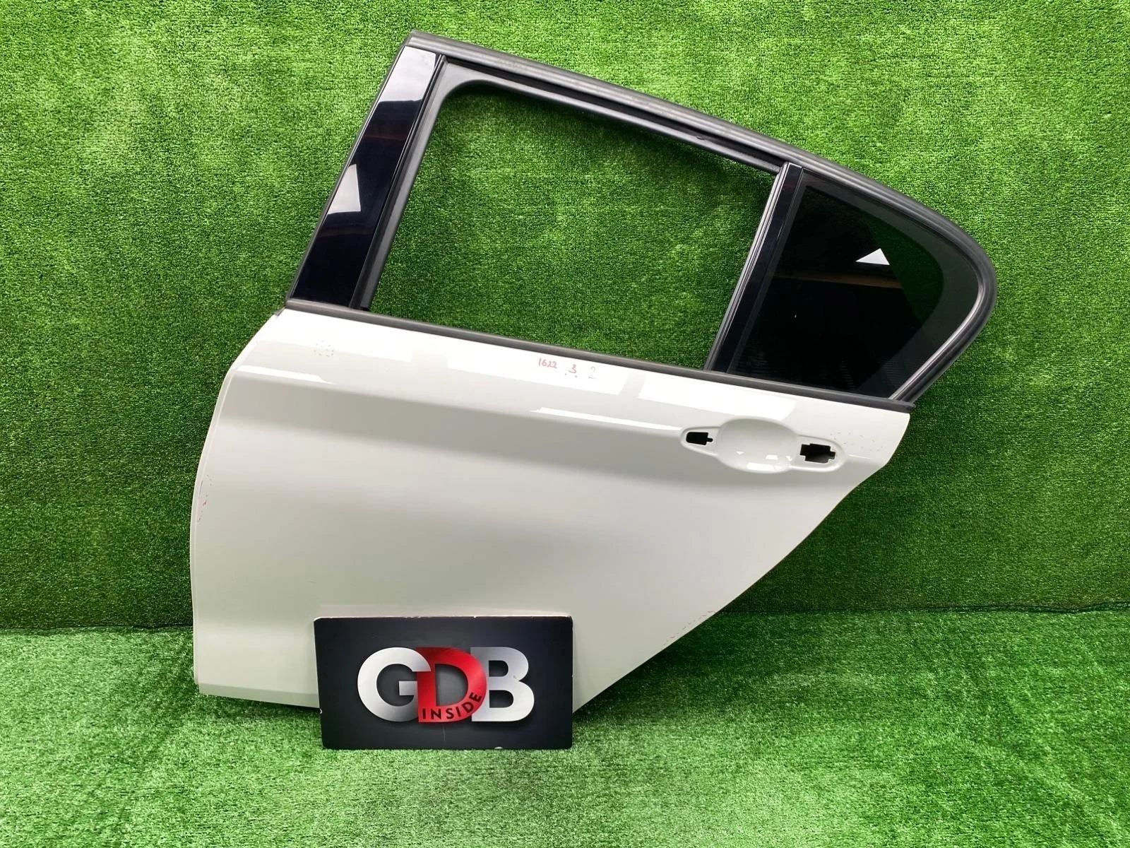 Дверь BMW 1 series 2012 41527284515 F20 N13B16A, задняя левая