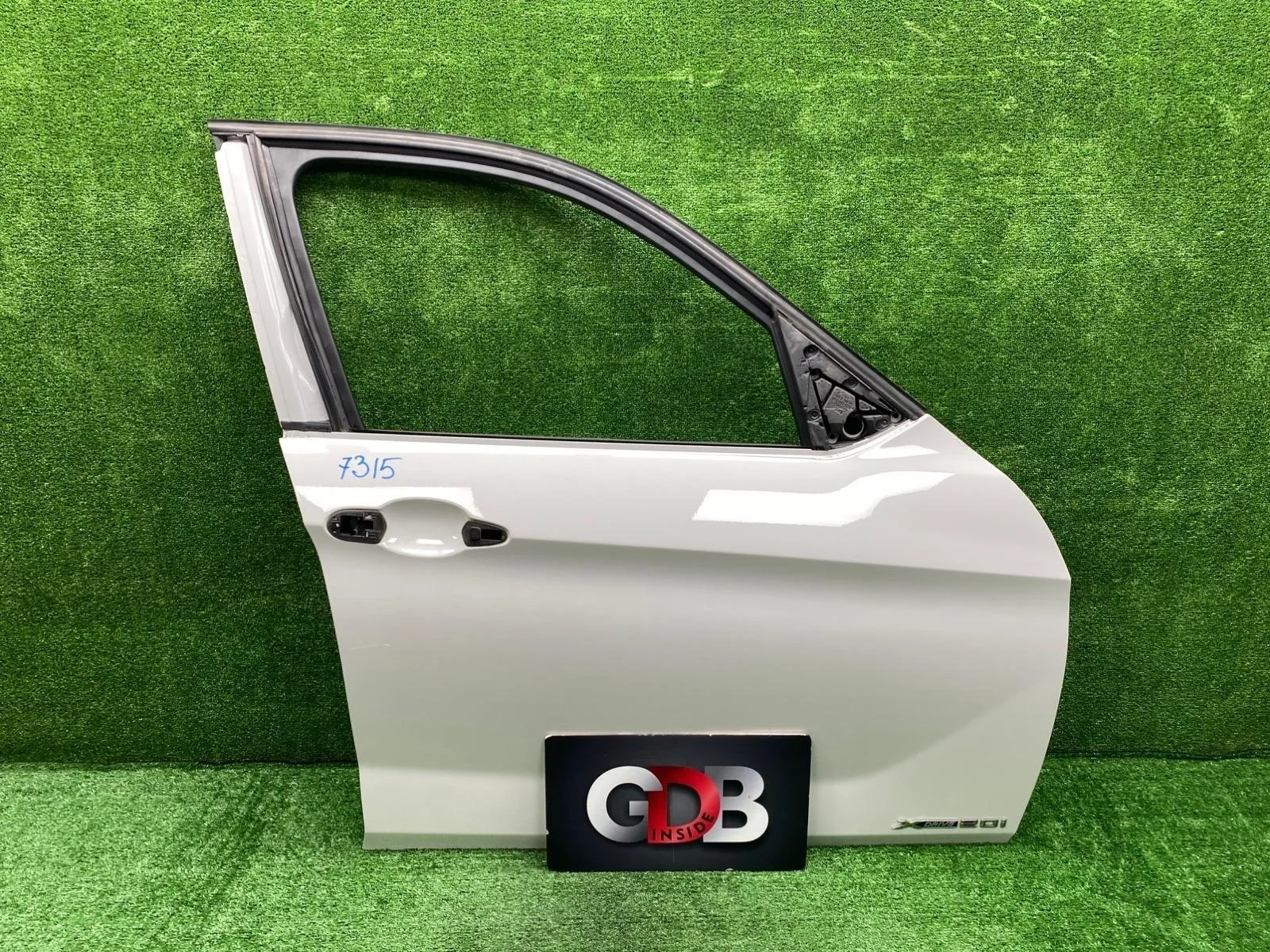 Дверь BMW X1 2012 41517339358 E84 N20B20A, передняя правая