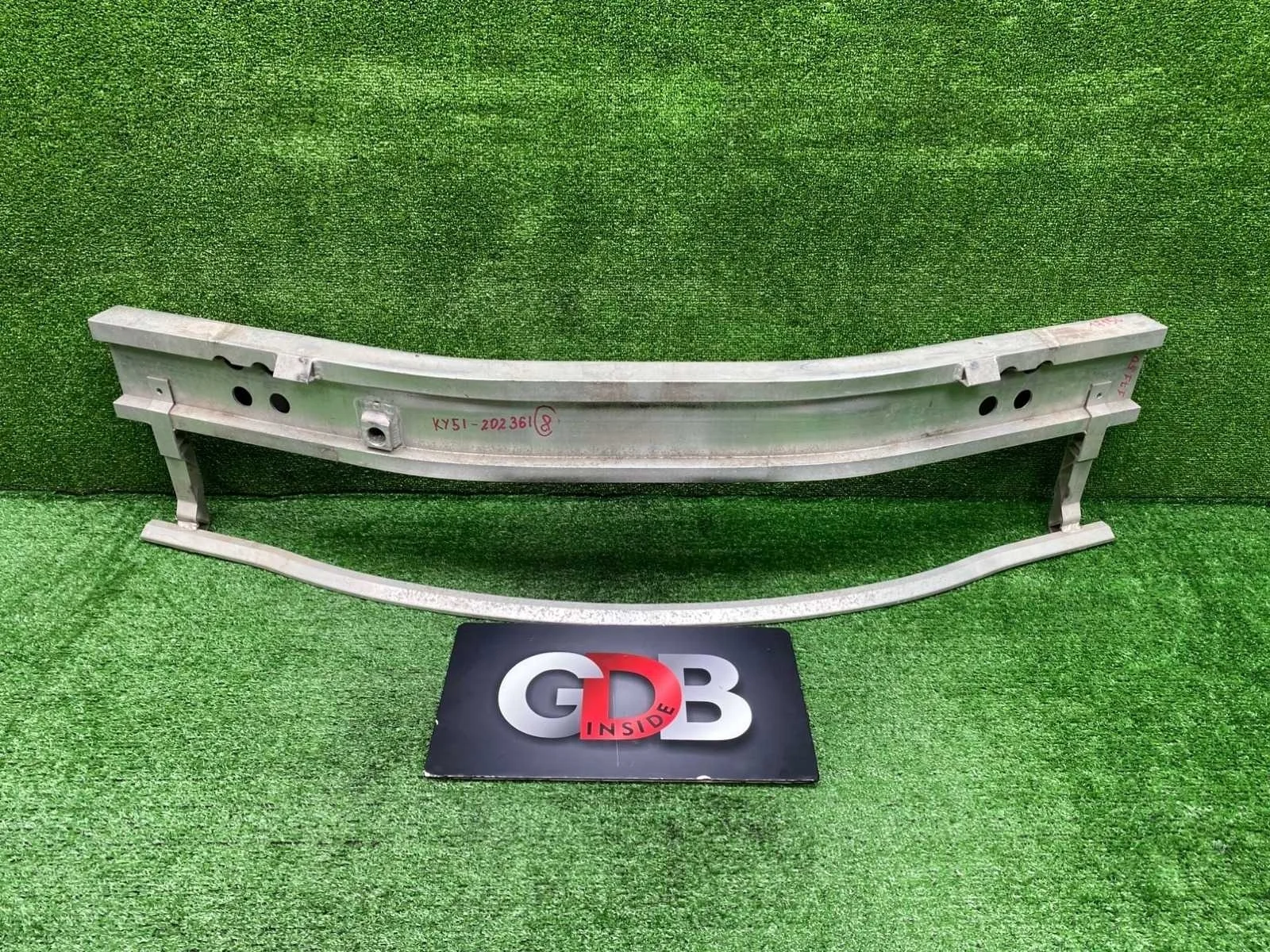 Усилитель бампера Nissan FUGA 620301MA0B KY51, передний