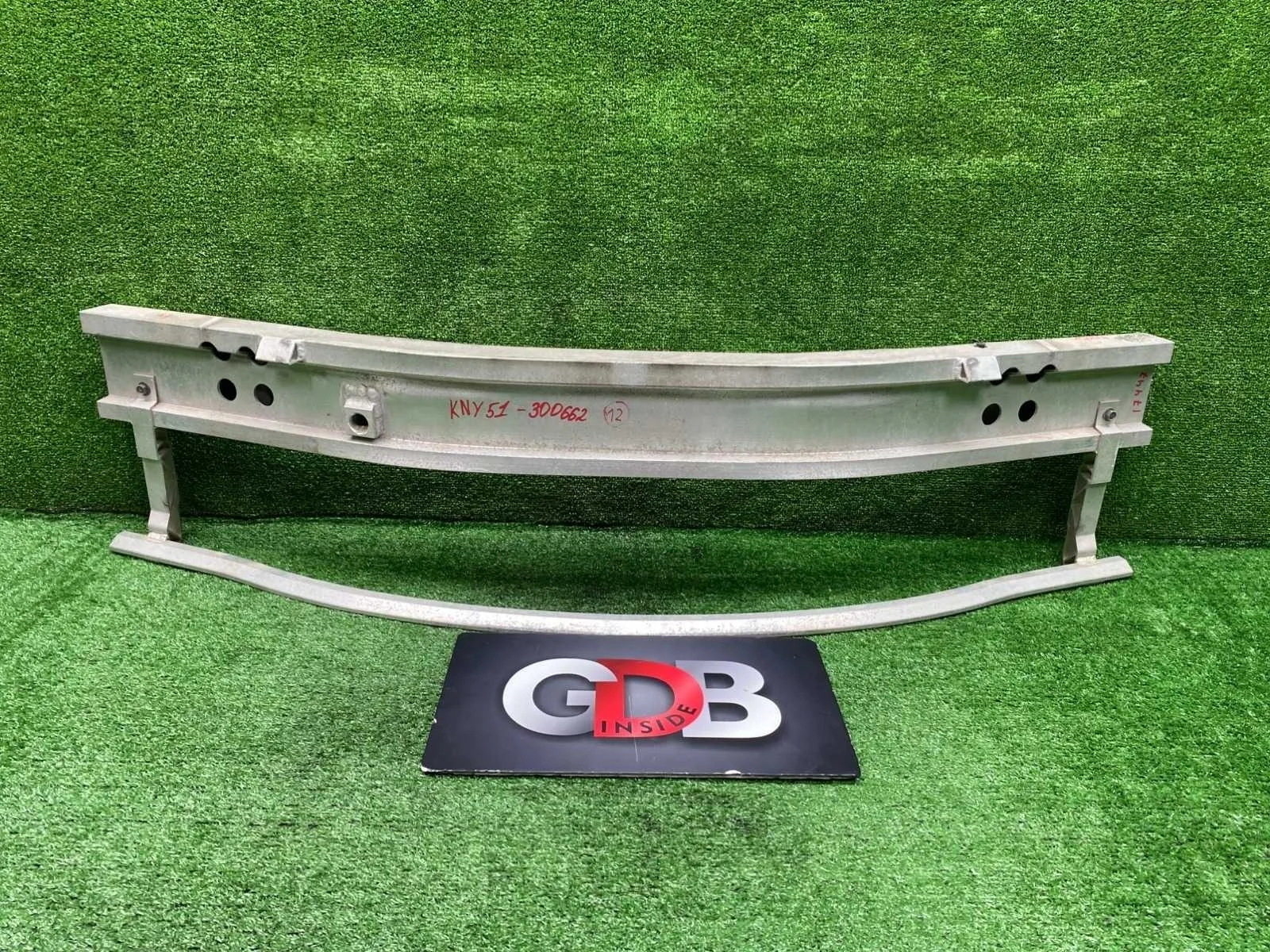 Усилитель бампера Nissan FUGA 620301MA0B KY51, передний