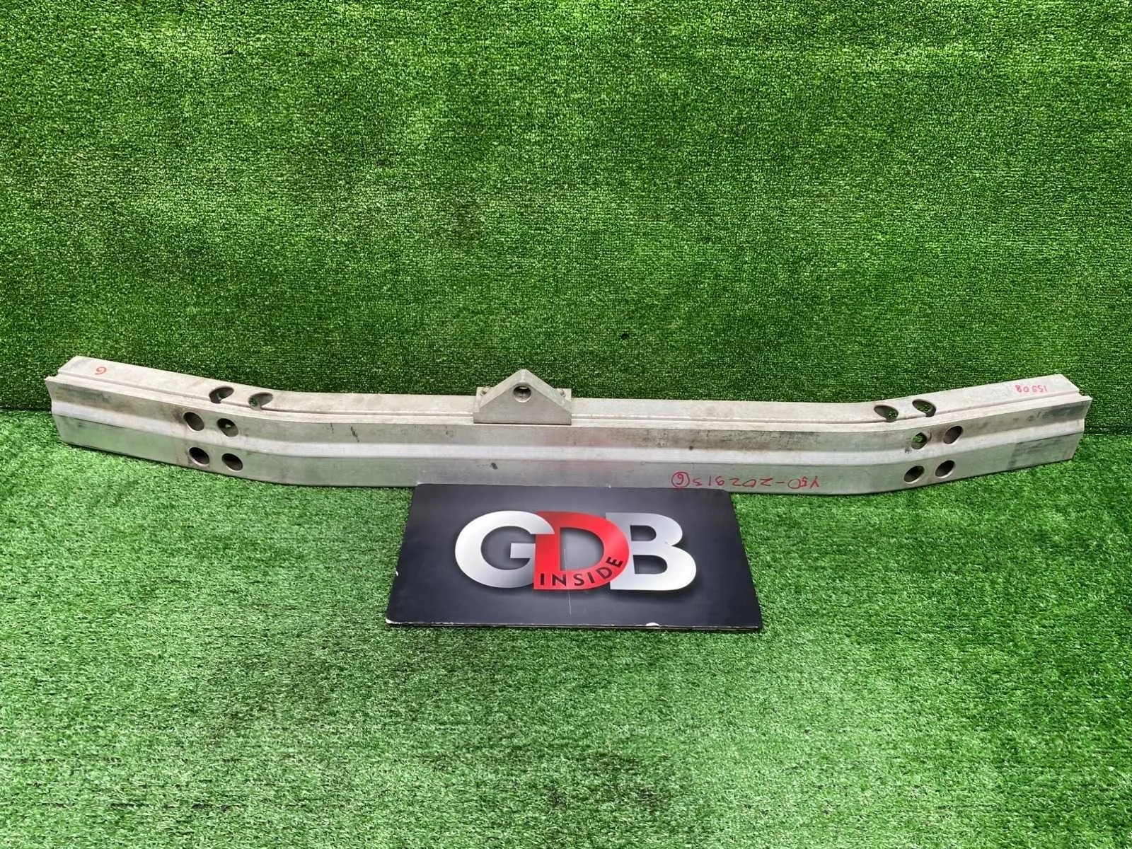 Усилитель бампера Nissan FUGA 62030EG000 Y50, передний