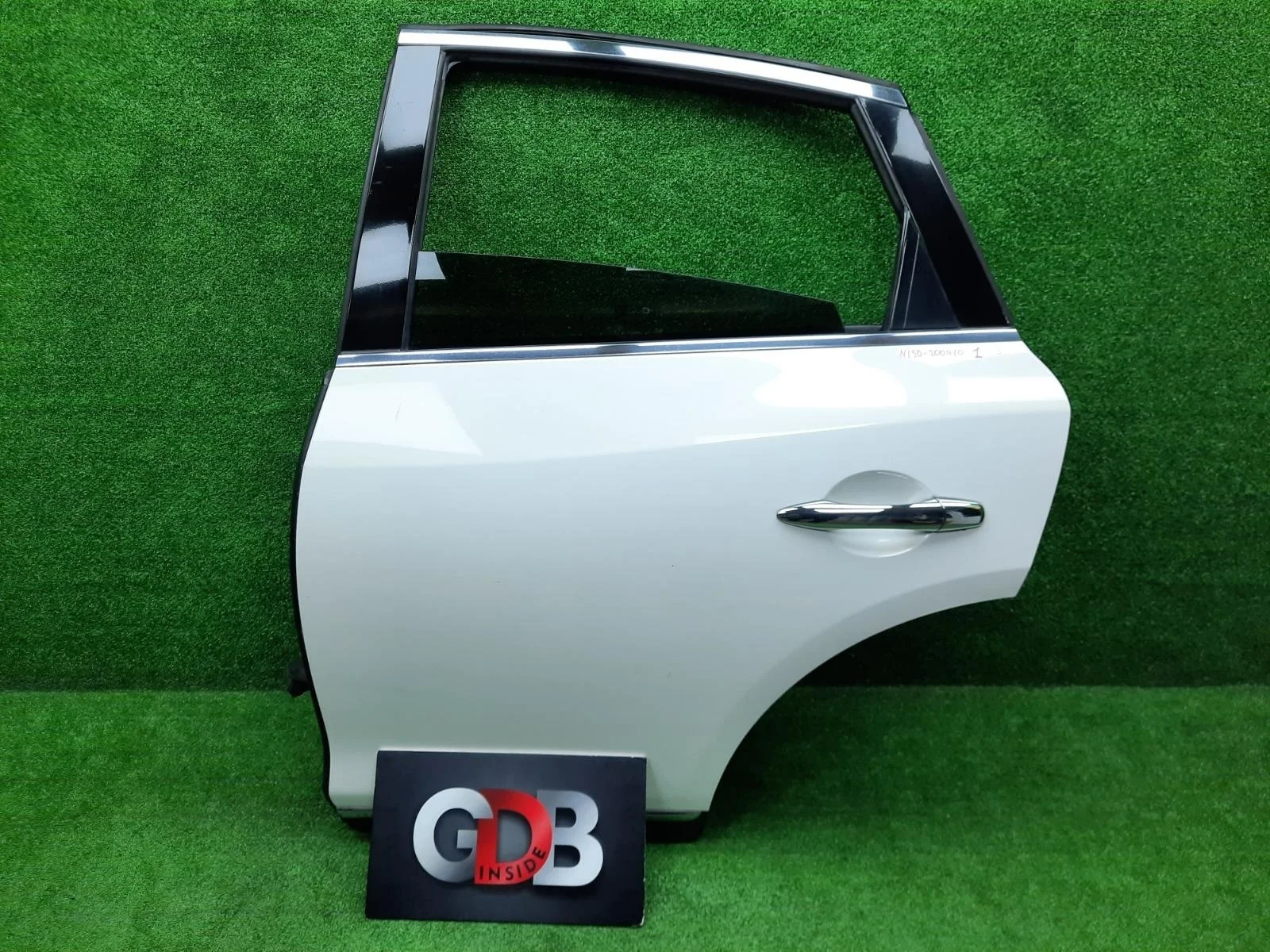 Дверь Nissan SKYLINE CROSSOVER H210A1BAMA J50, задняя левая