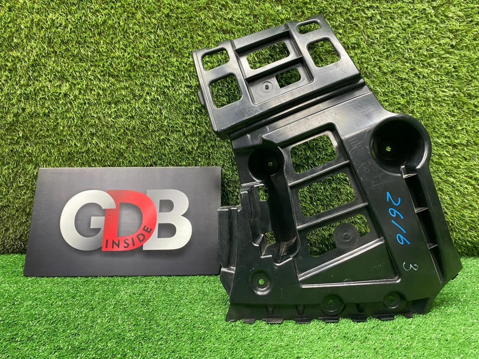 Кронштейн бампера BMW X1 2010 51122991780 E84 N52B30AE, задний правый