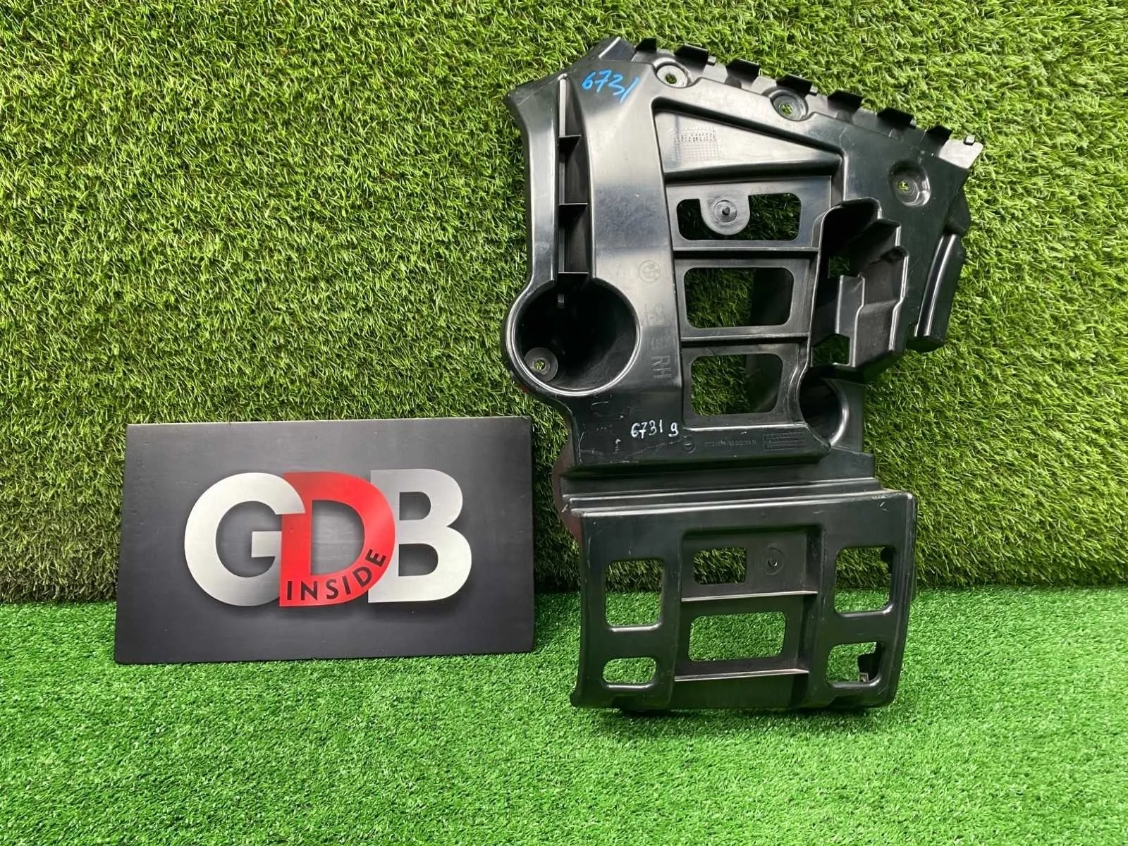 Кронштейн бампера BMW X1 2012 51122991780 E84 N20B20A, задний правый