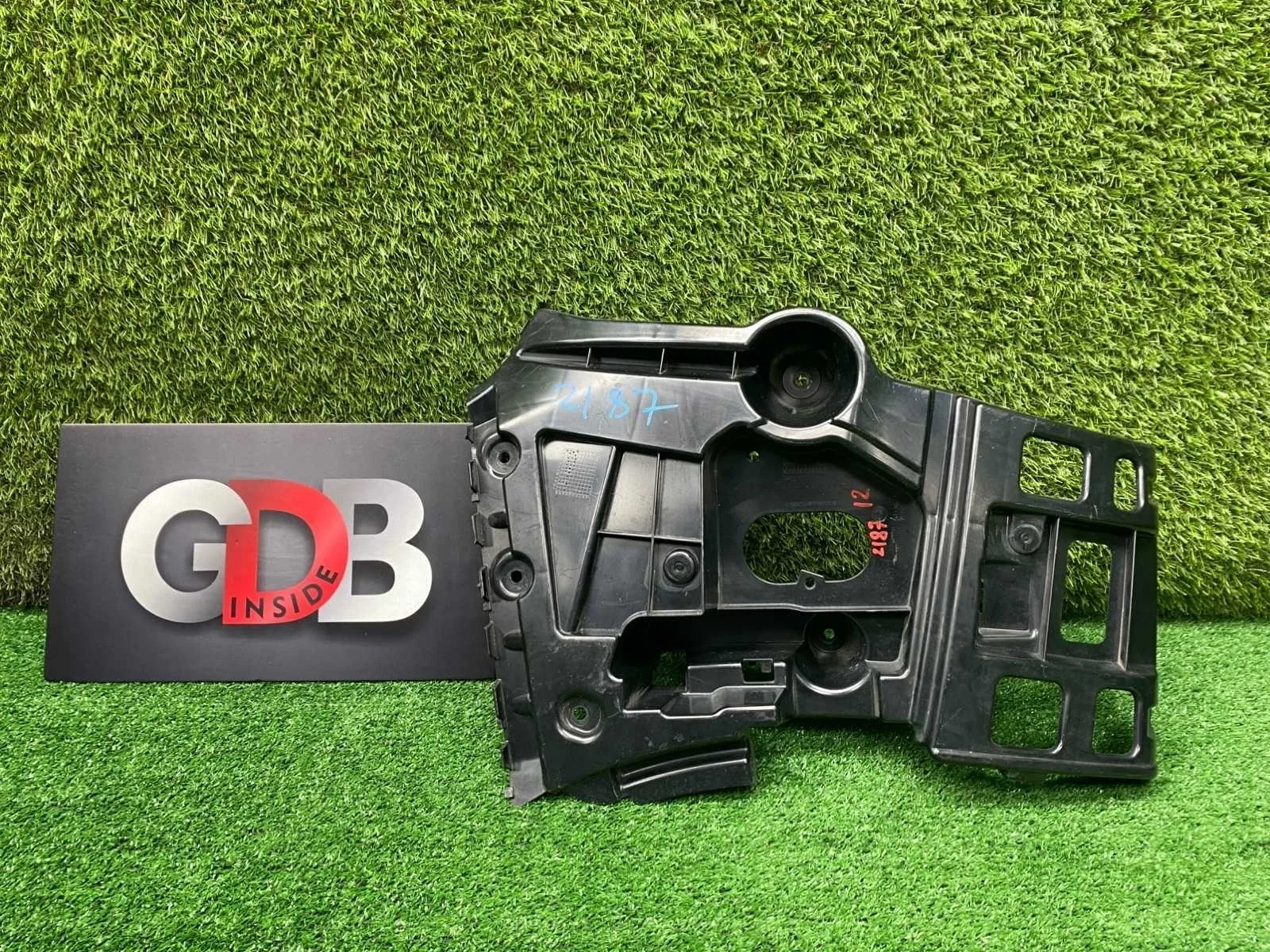 Кронштейн бампера BMW X1 2012 51122991779 E84 N20B20A, задний левый