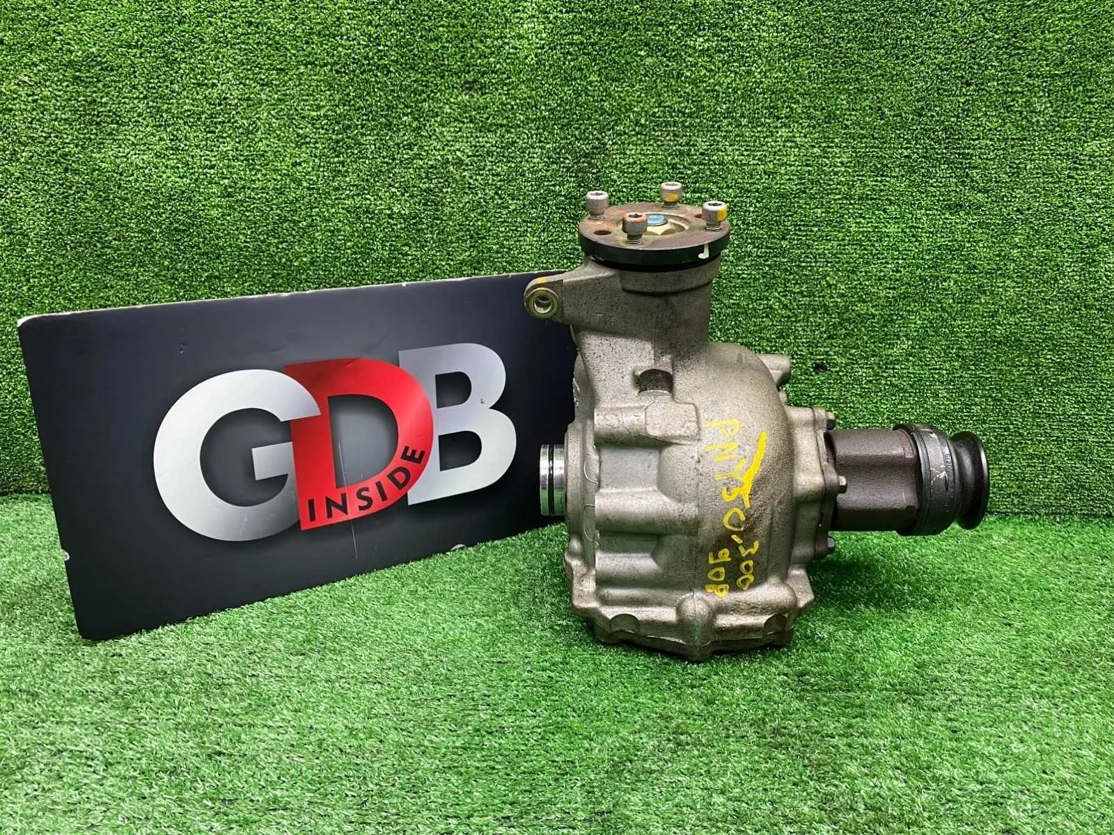 Редуктор Nissan Fuga 38500AR515 Y51, передний