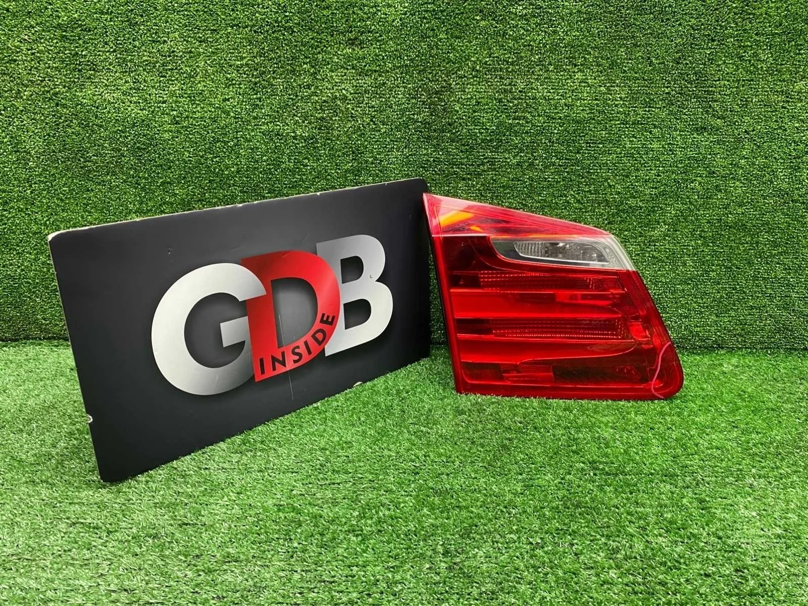 Фонарь внутренний Mercedes-Benz X166 A1668201164 GLS, задний левый