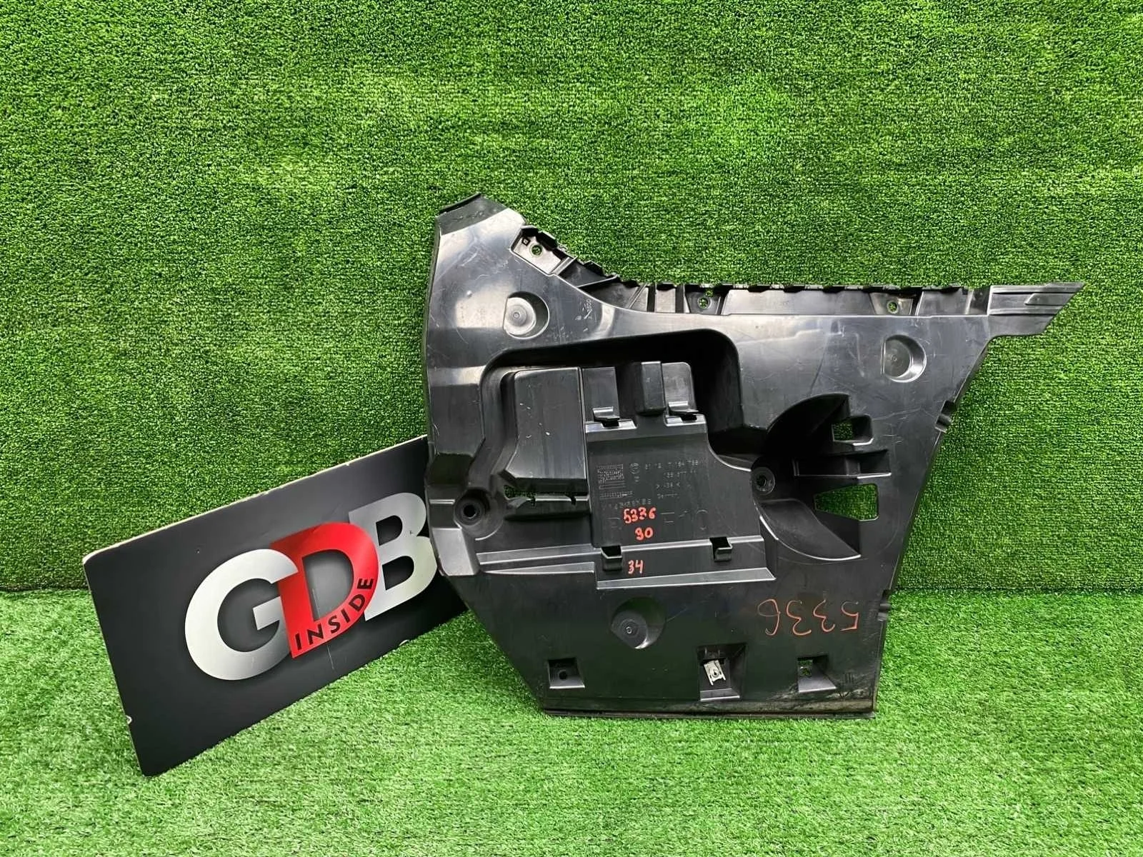 Кронштейн бампера Bmw 5 Series 2013 51127184768 F10 N55B30A, задний правый