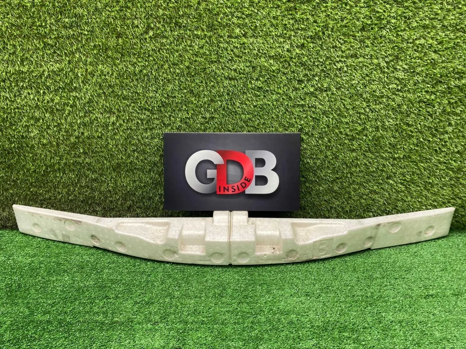 Абсорбер бампера Nissan Fuga 62090EJ70B Y50, передний