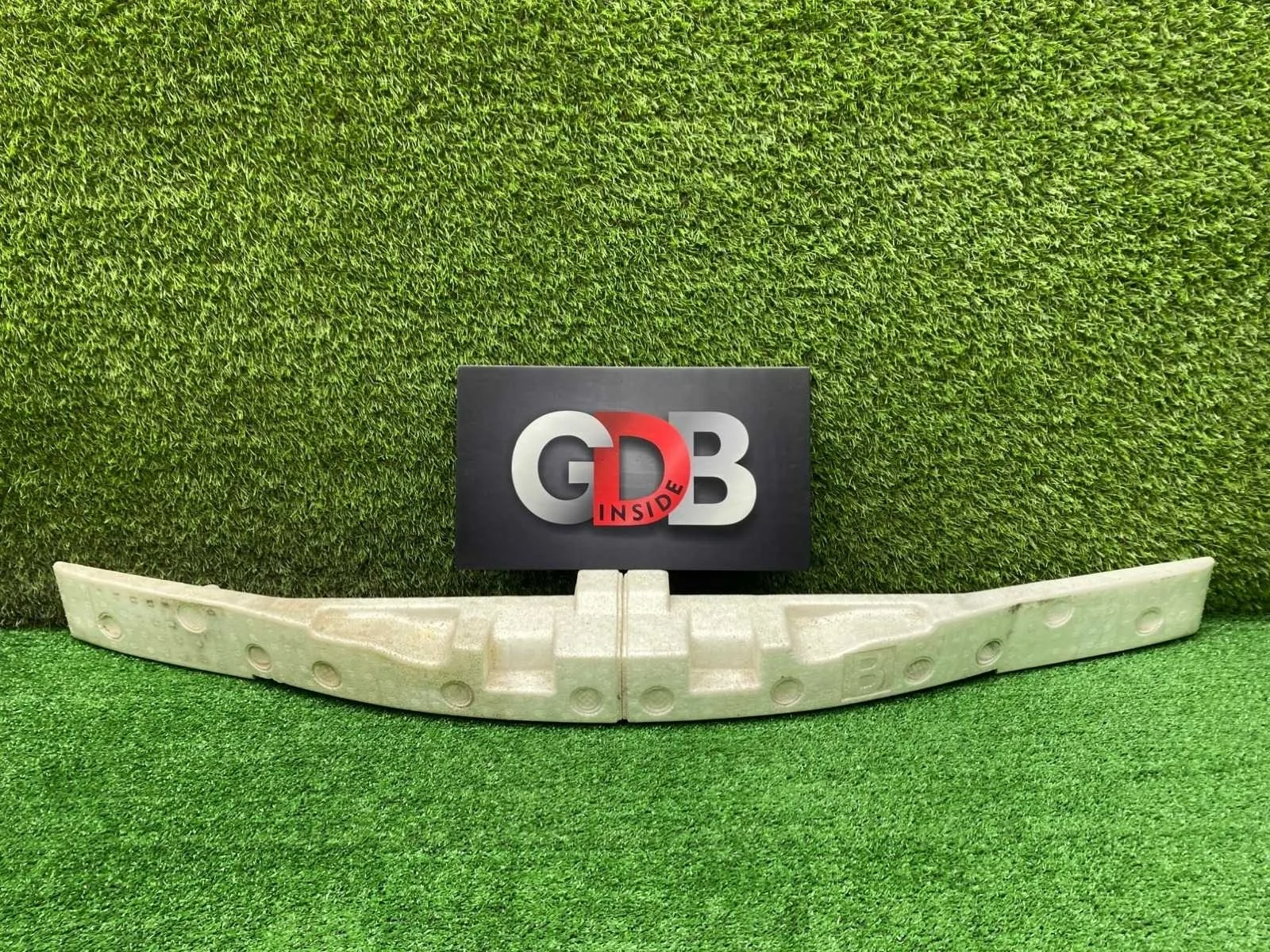 Абсорбер бампера Nissan Fuga 62090EJ70B Y50, передний