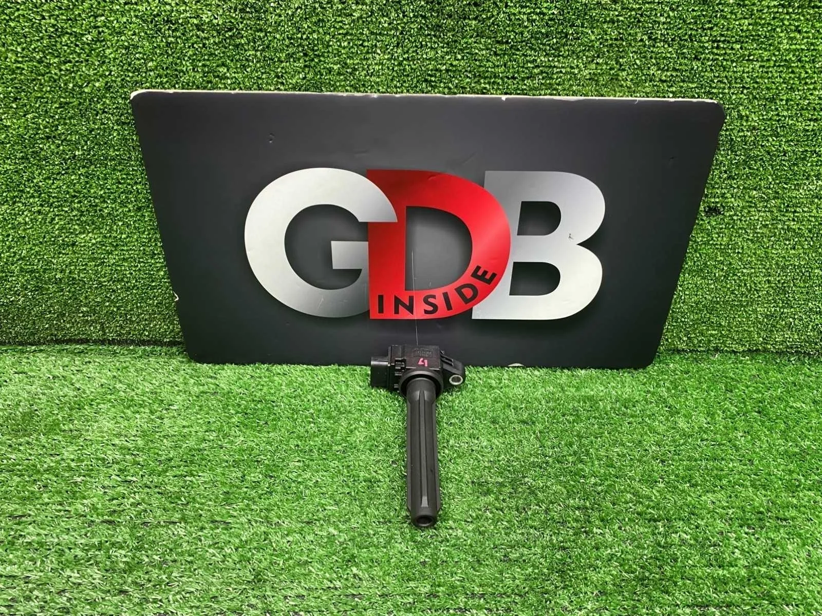 Катушка зажигания Mitsubishi Outlander 2013 1832A062 GF8W 4J12