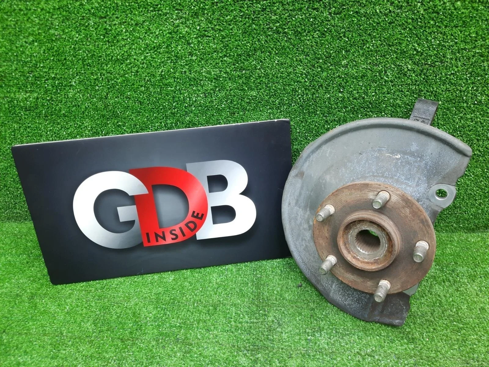 Ступица Mitsubishi RVR 2010 3870A008 GA3W 4B10, передняя правая