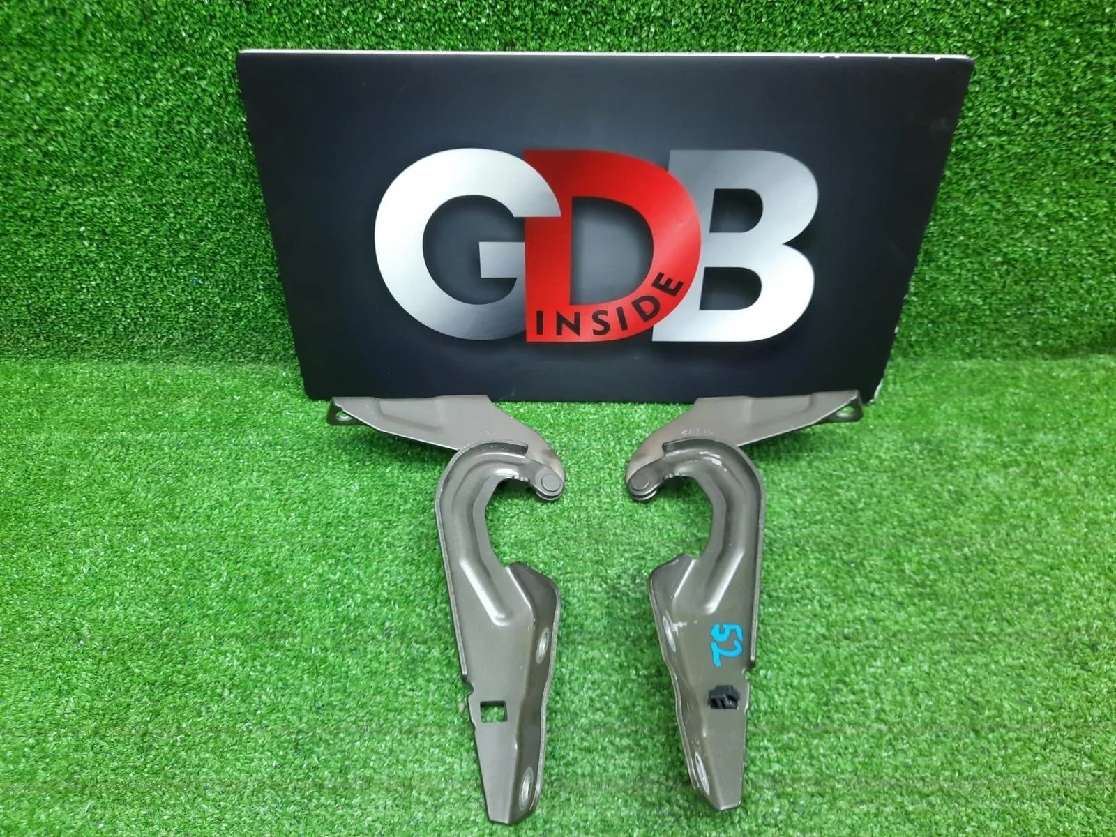 Петли капота Mitsubishi Rvr 2010 MN175241 GA3W 4B10