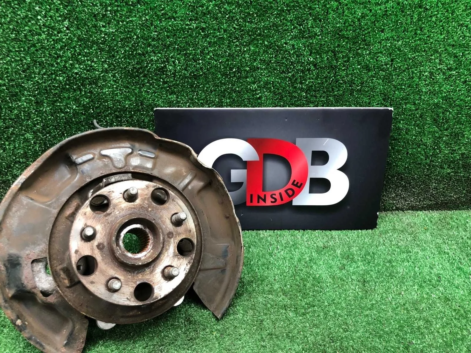 Ступица Lexus GS430 4241030020 UZS190, задняя левая