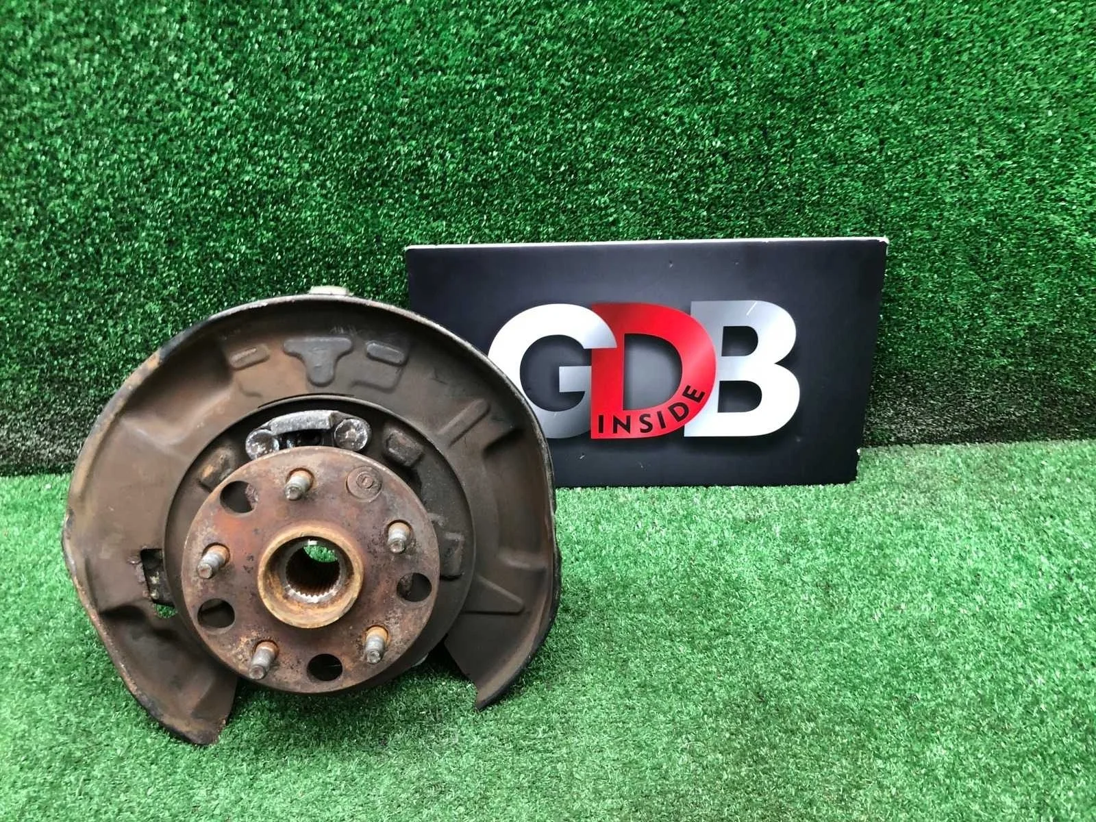 Ступица Lexus GS430 4241030020 UZS190, задняя левая