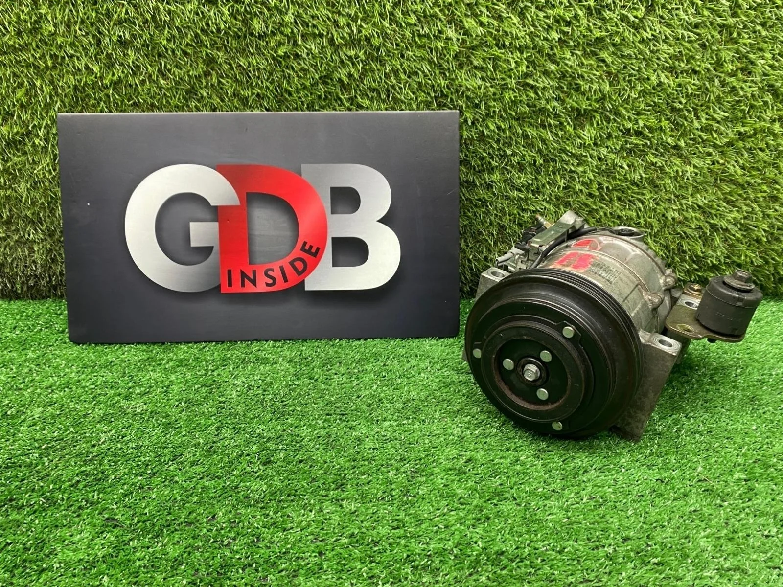 Компрессор кондиционера Nissan Fuga 92600EG00A Y50 VQ35DE