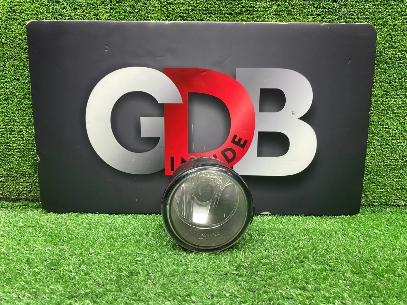 Фара противотуманная (ПТФ) Nissan Fuga 261508993B Y51, передняя