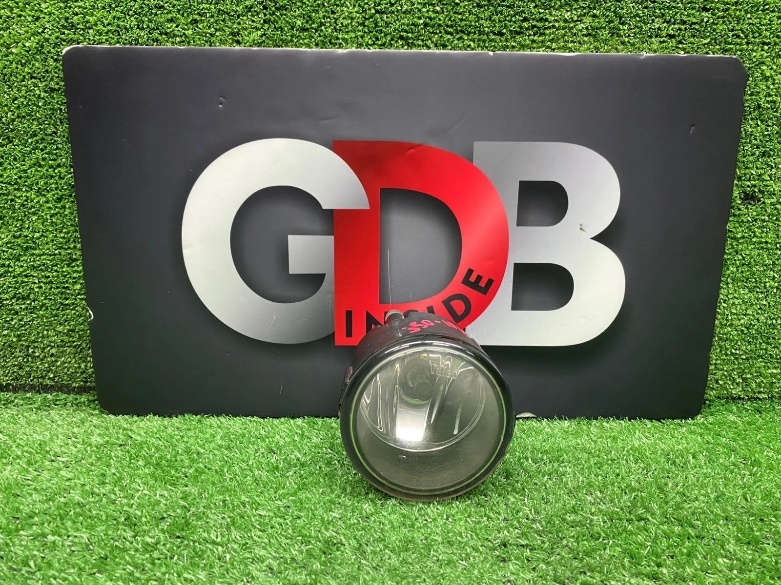 Фара противотуманная (ПТФ) Nissan Fuga 261508993B Y51, передняя