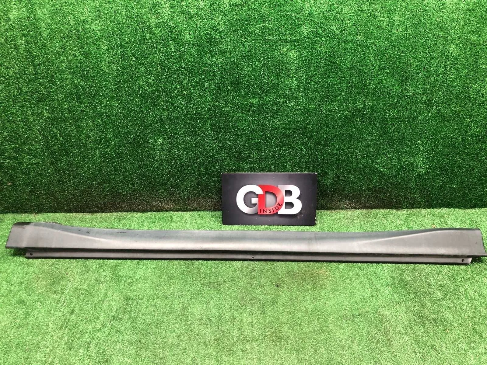 Накладка порога Toyota Harrier 7585048010 GSU35W 2GRFE, правая