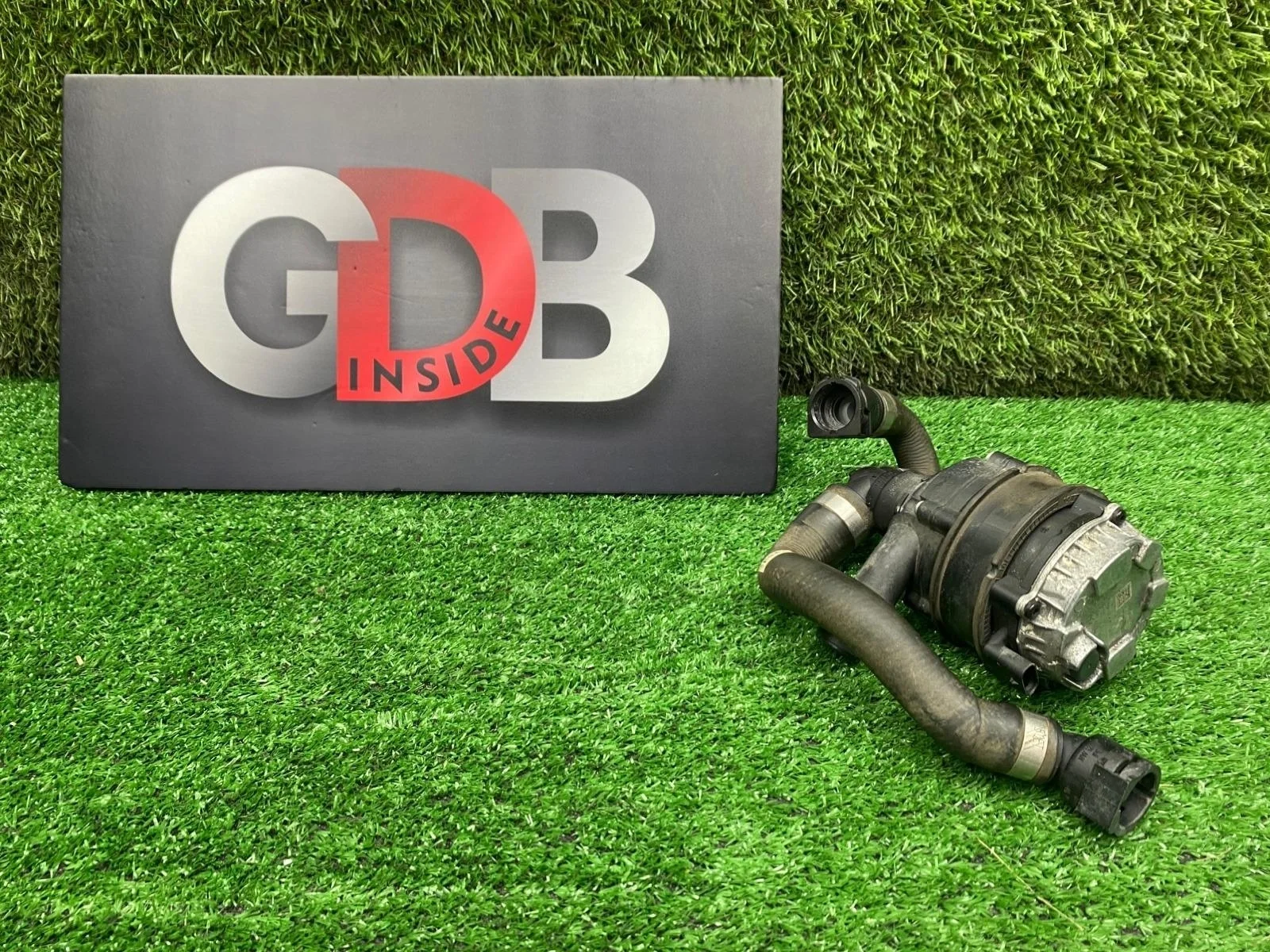 Дополнительная водяная помпа ОЖ Bmw 3 Series 04.03.2016 11518637953 F30 B48B20A