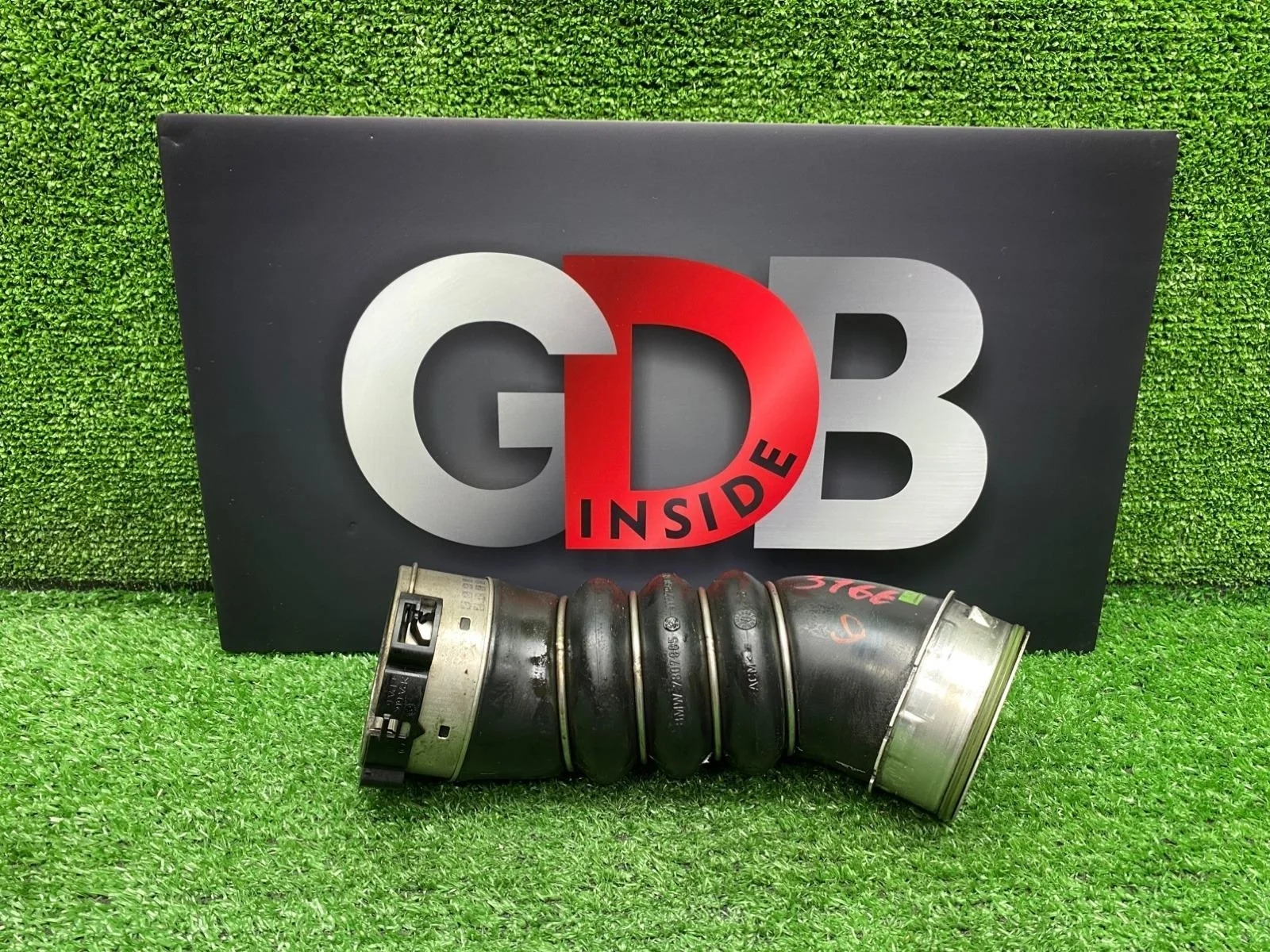 Патрубок интеркулера Bmw X5 17.09.2012 11617807985 E70 N57D30A