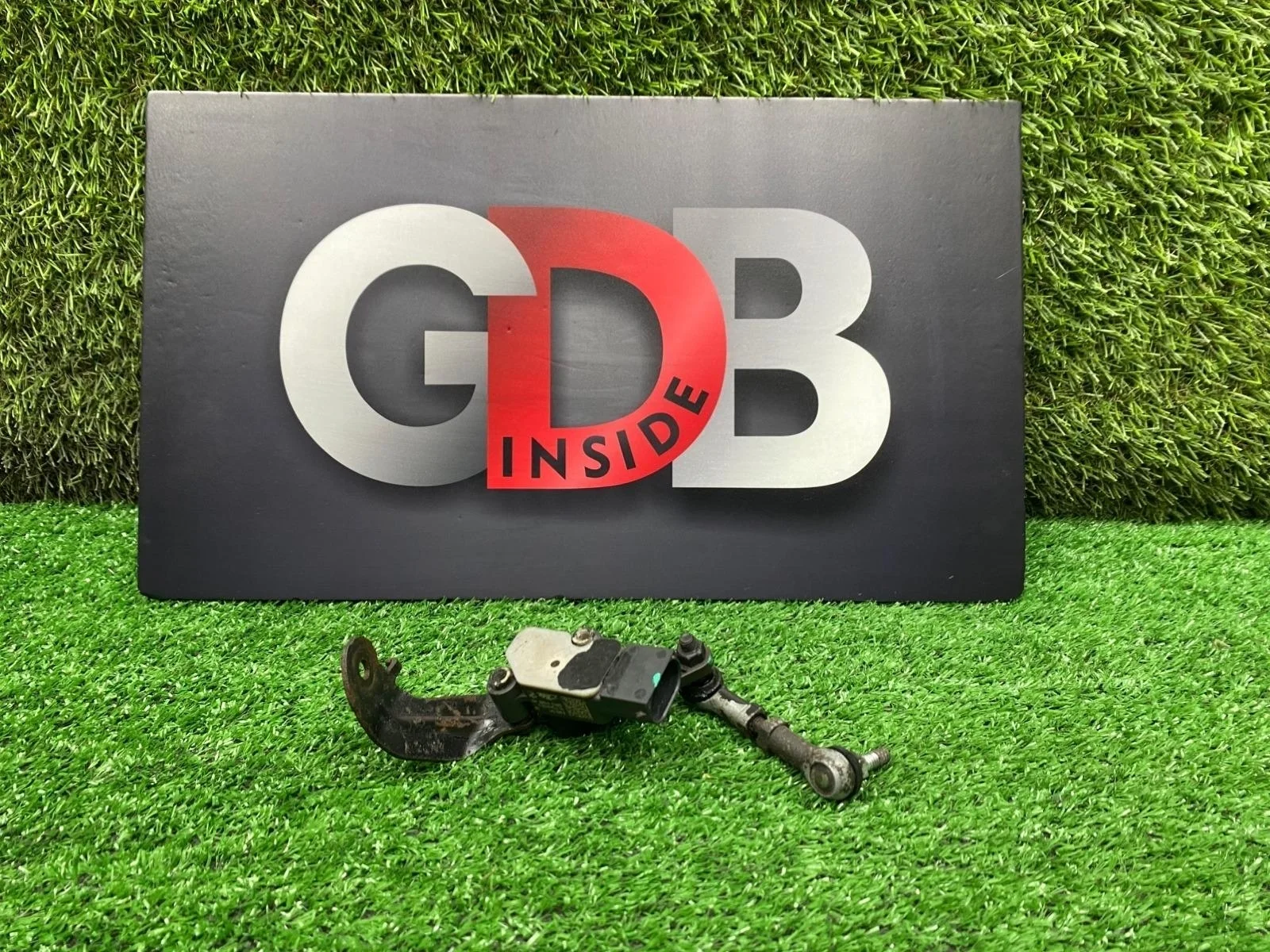 Датчик положения кузова BMW X5 22.10.2013 37146870200 F15 N57D30A