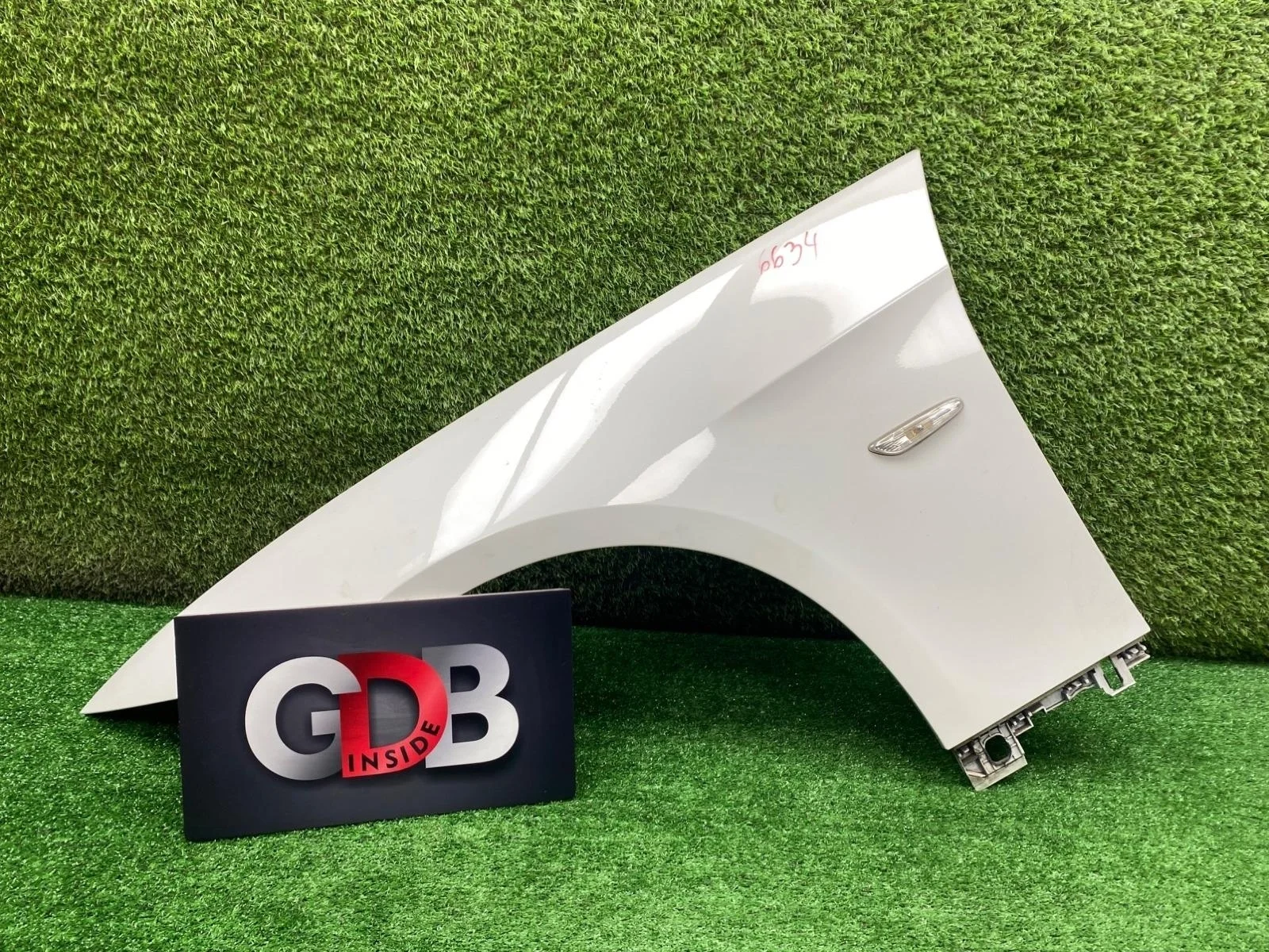 Крыло BMW 3 series 07.03.2008 41357168987 E92 N46B20B, переднее левое