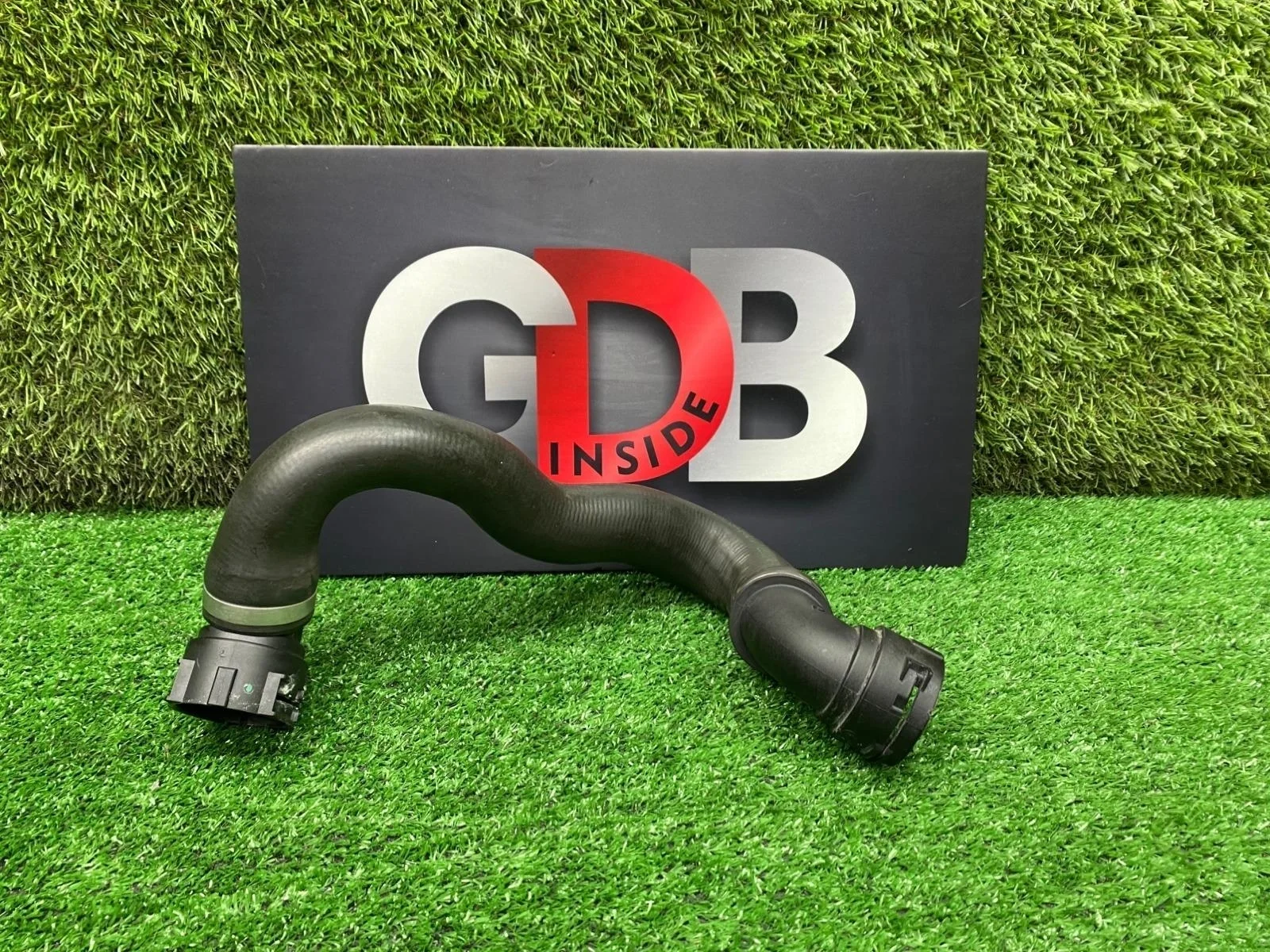 Патрубок системы охлаждения BMW X1 19.12.2012 17127612445 E84 N20B20A