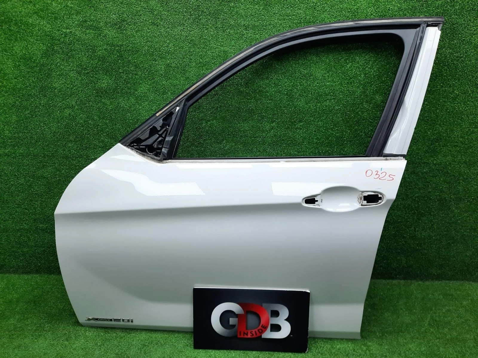 Дверь BMW X1 09.10.2014 41517339357 E84 N20B20A, передняя левая