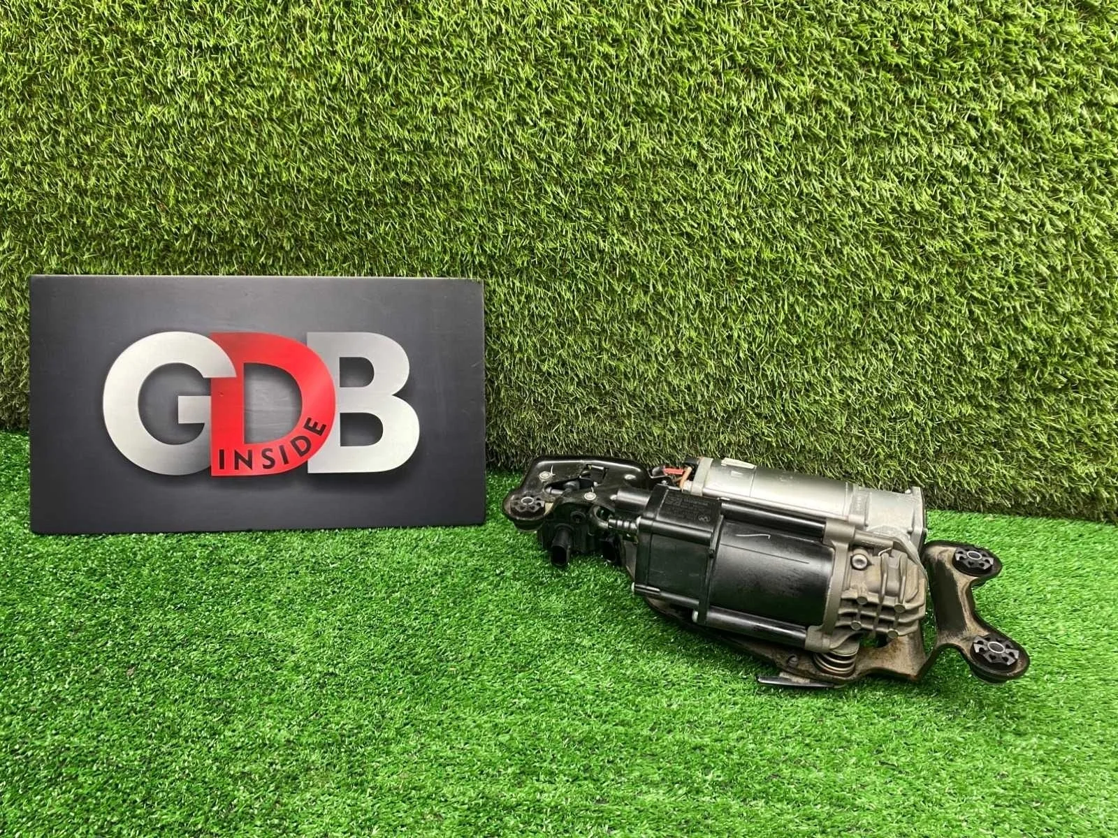 Компрессор подвески Bmw X5 22.10.2013 37206875177 F15 N57D30A