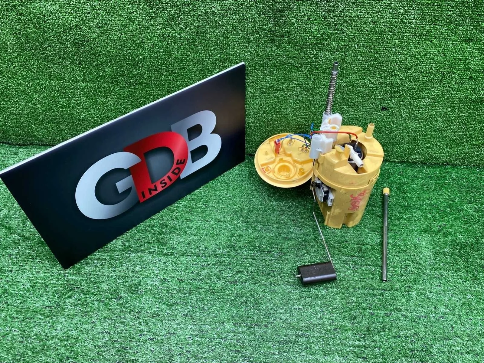 Топливная станция с насосом Bmw X5 17.09.2012 16117195471 E70 N57D30A