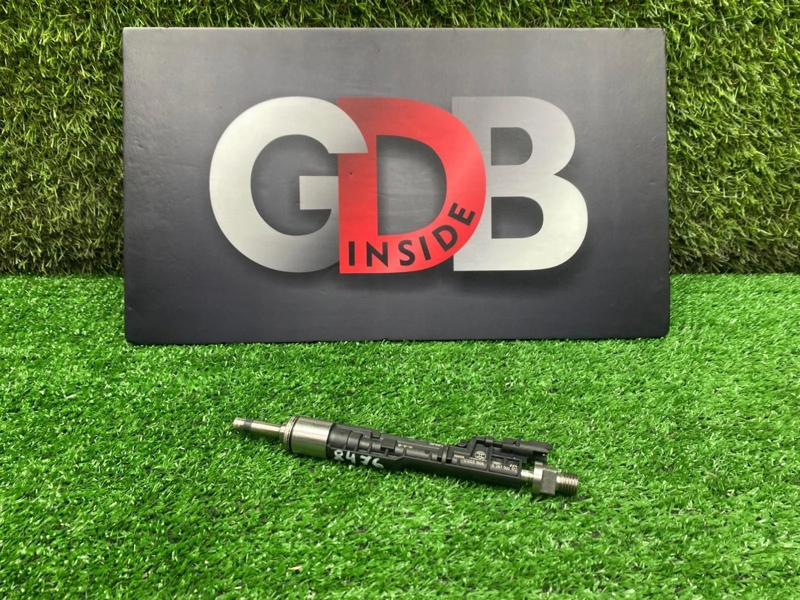 Топливная форсунка Bmw X1 19.12.2012 13647639994 E84 N20B20A