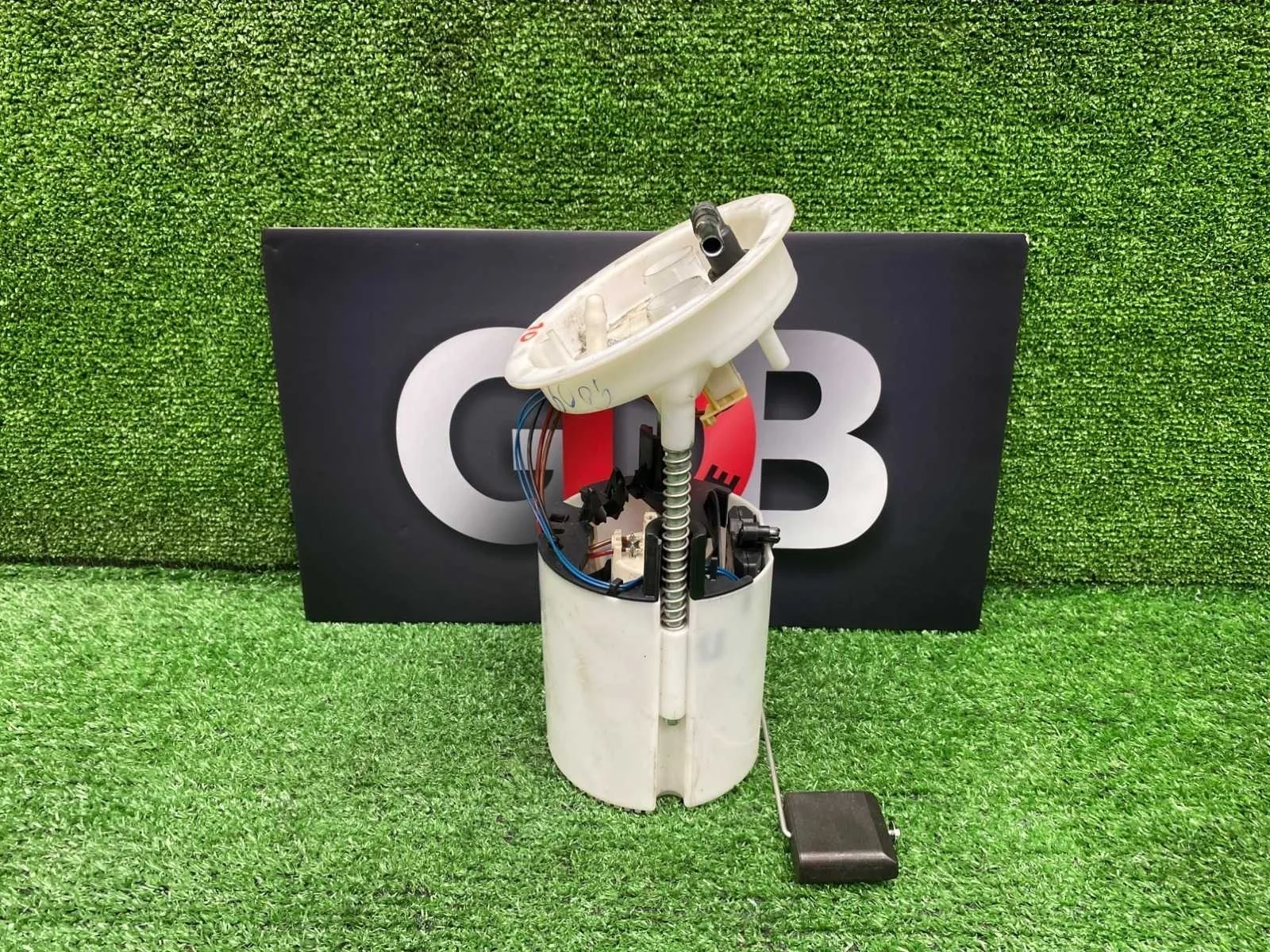 Топливная станция с насосом Bmw X1 10.11.2011 16117197076 E84 N20B20A