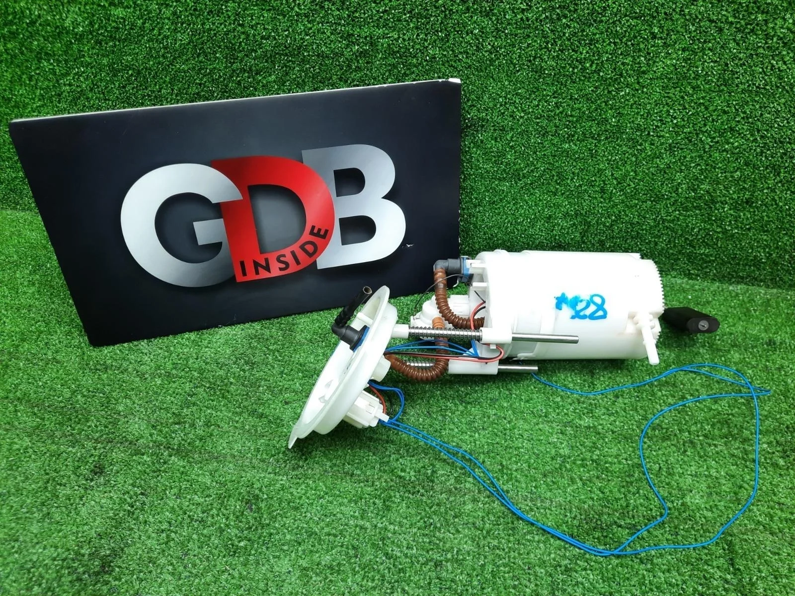 Топливная станция с насосом BMW X3 04.04.2012 16117314804 F25 N55B30A