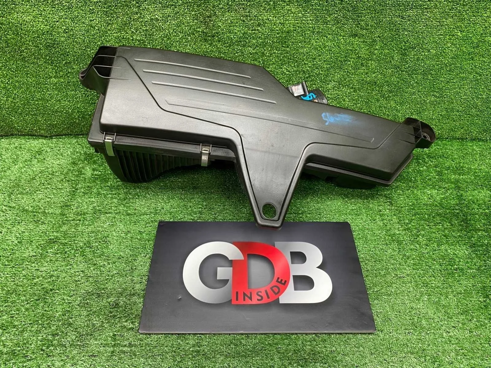 Корпус воздушного фильтра Bmw 1 Series 22.06.2015 13717597582 F20 N13B16A