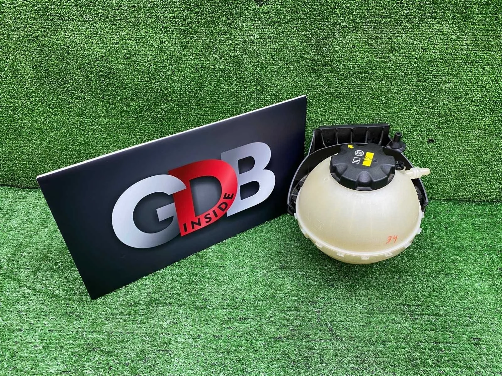 Бачок расширительный Bmw 1 Series 22.06.2015 17137642158 F20 N13B16A