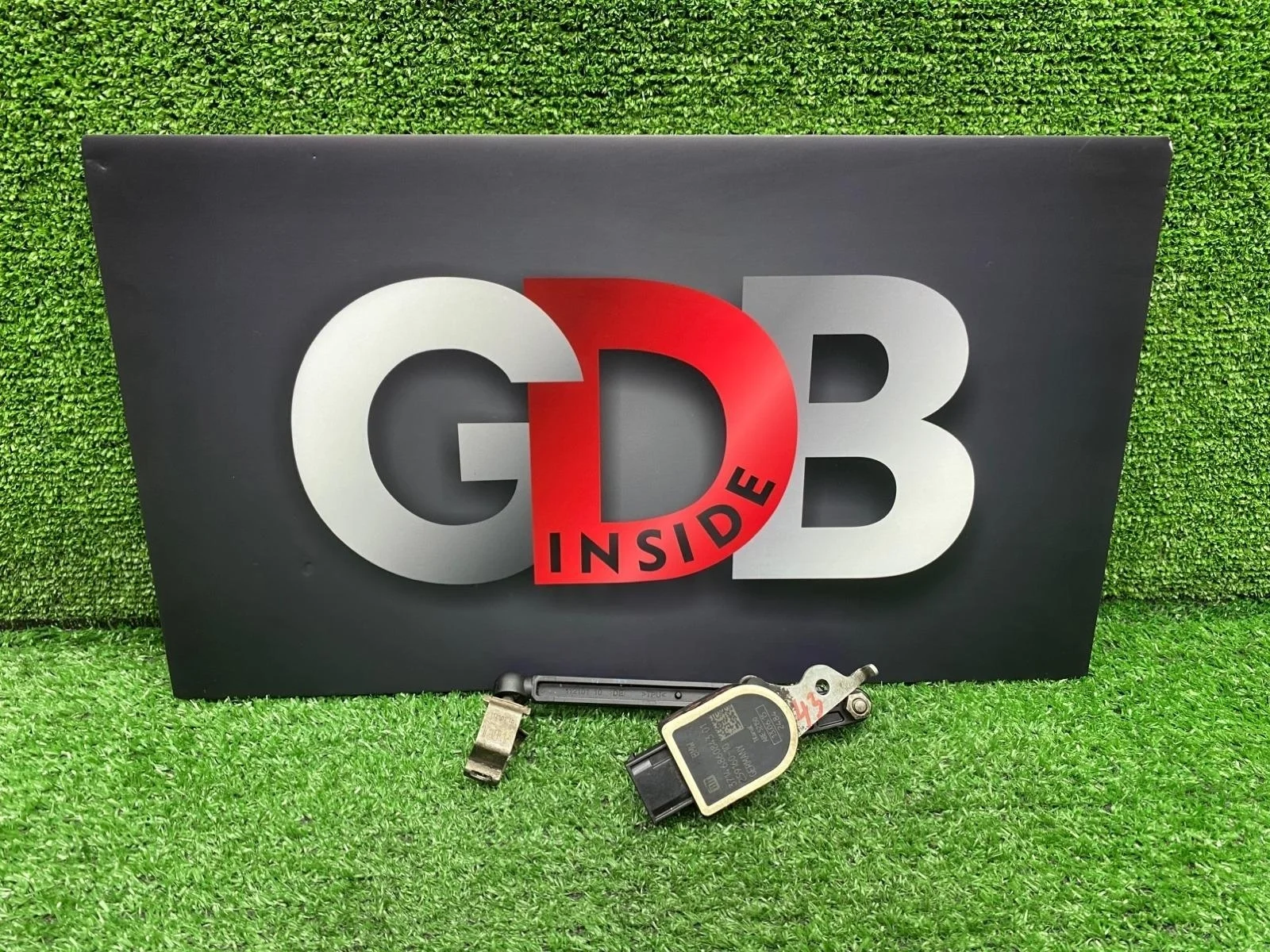 Датчик положения кузова BMW 1 series 22.06.2015 37146870000 F20 N13B16A