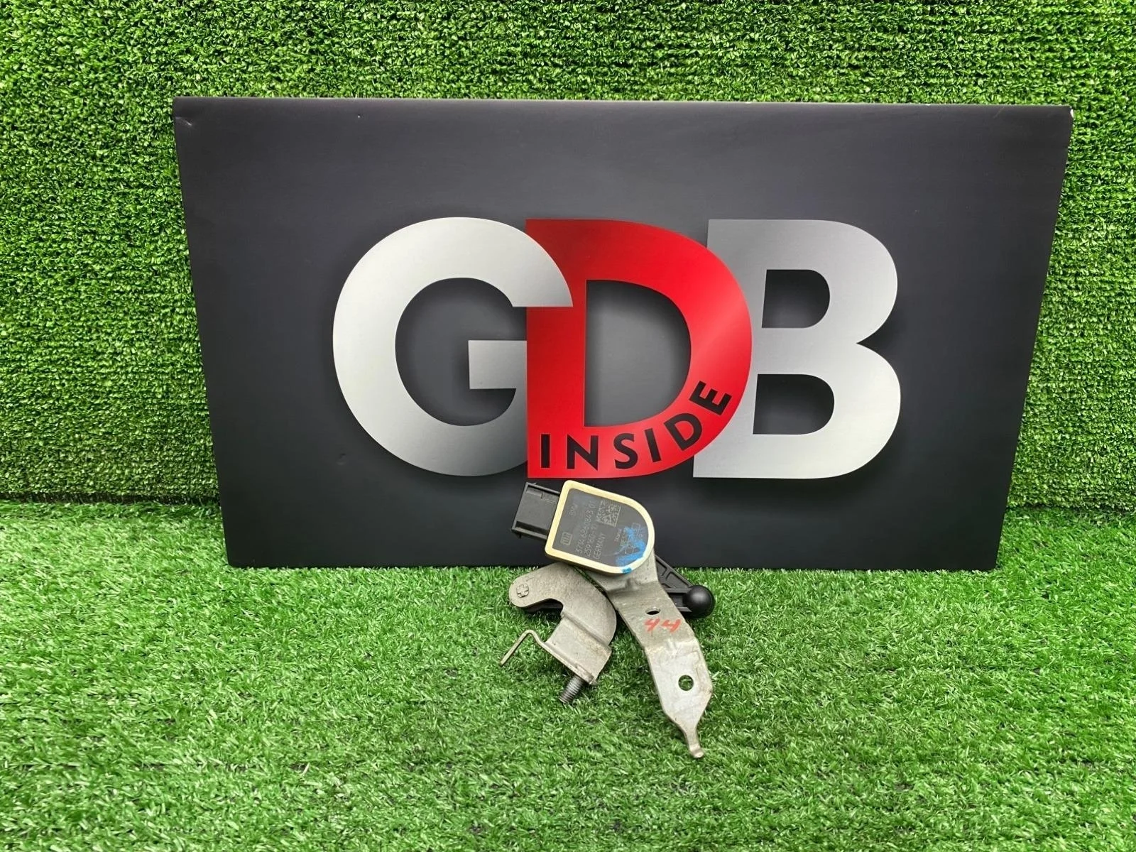 Датчик положения кузова BMW 1 series 22.06.2015 37146870000 F20 N13B16A